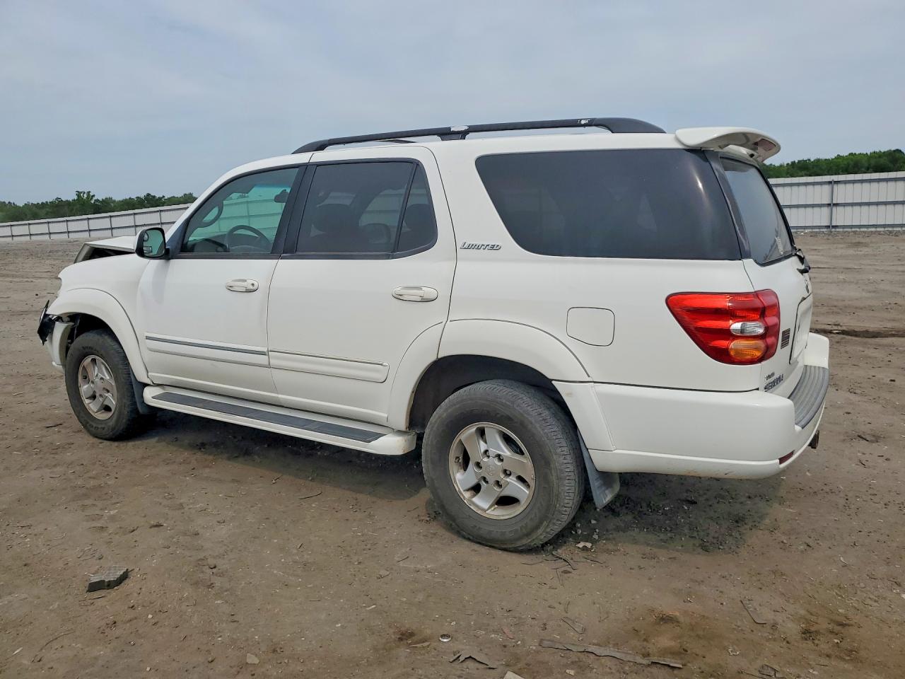 2002 Toyota Sequoia Limited White vin: 5TDBT48A72S058420