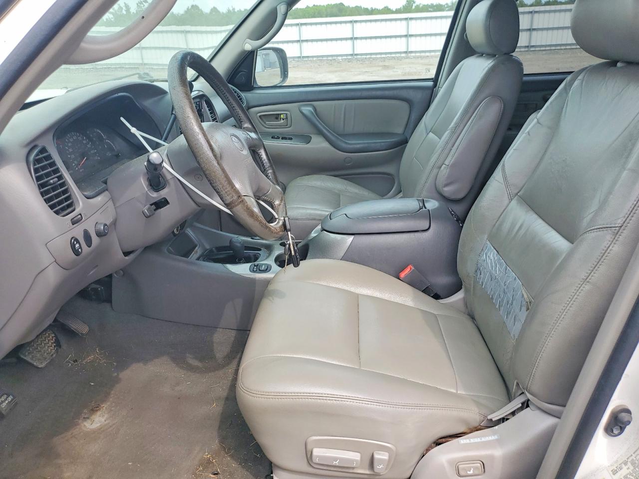 2002 Toyota Sequoia Limited White vin: 5TDBT48A72S058420
