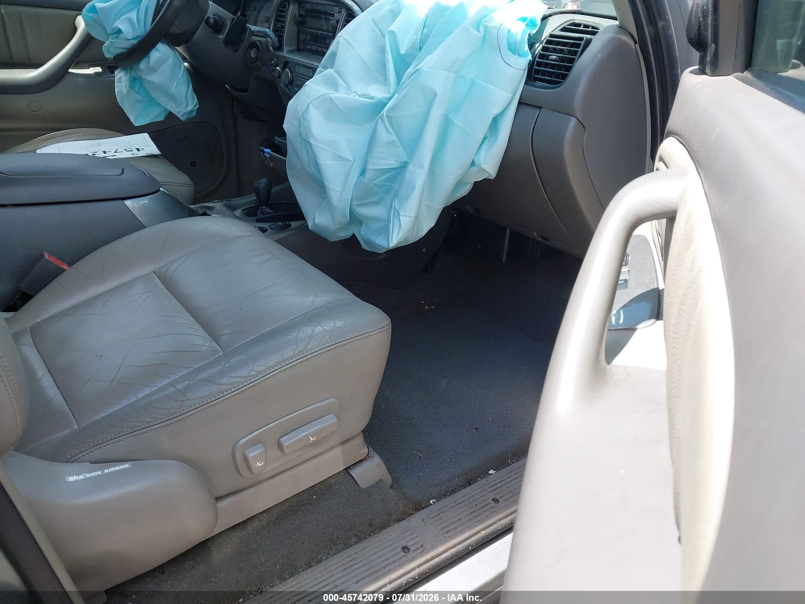 2003 Toyota Sequoia Limited V8 Silver vin: 5TDBT48A73S171950