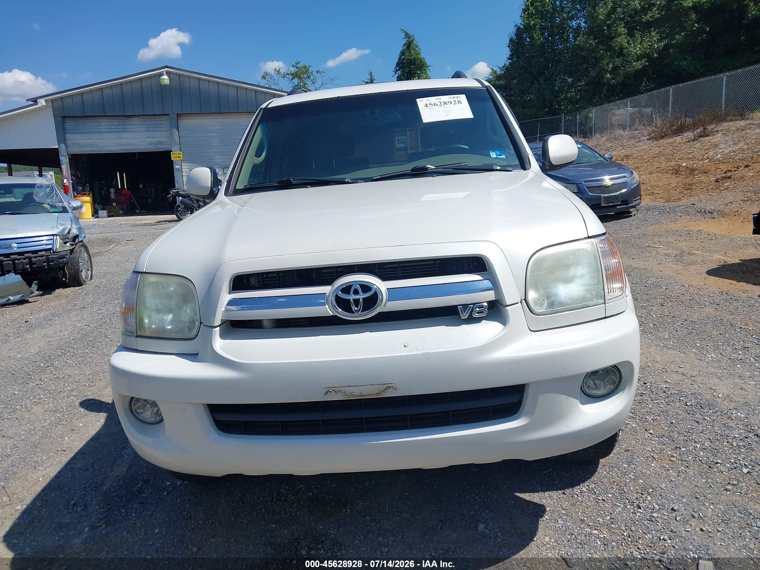 2006 Toyota Sequoia Limited V8 Белый vin: 5TDBT48A76S262320
