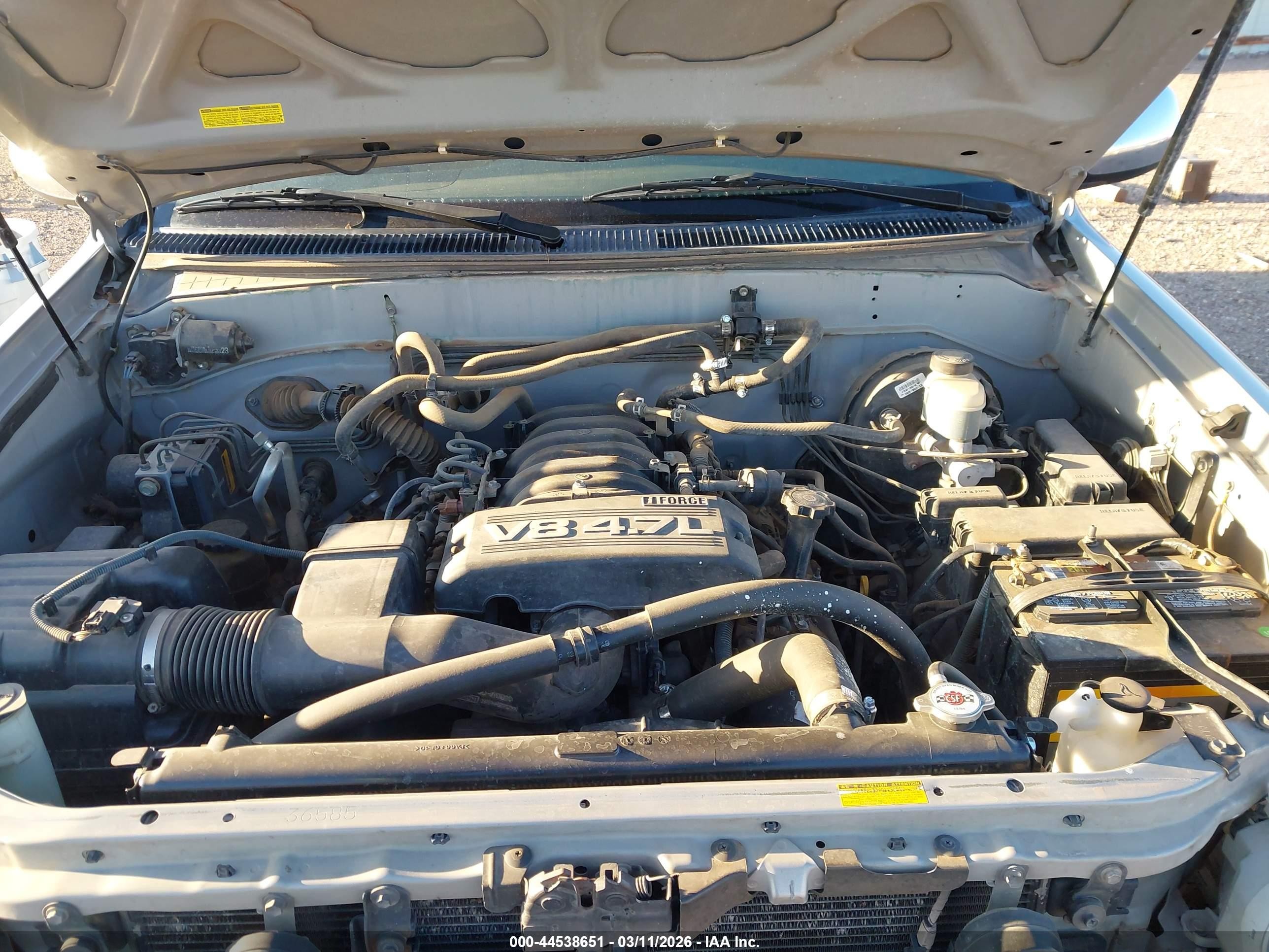 2007 Toyota Sequoia Limited V8 Silver vin: 5TDBT48A77S288630