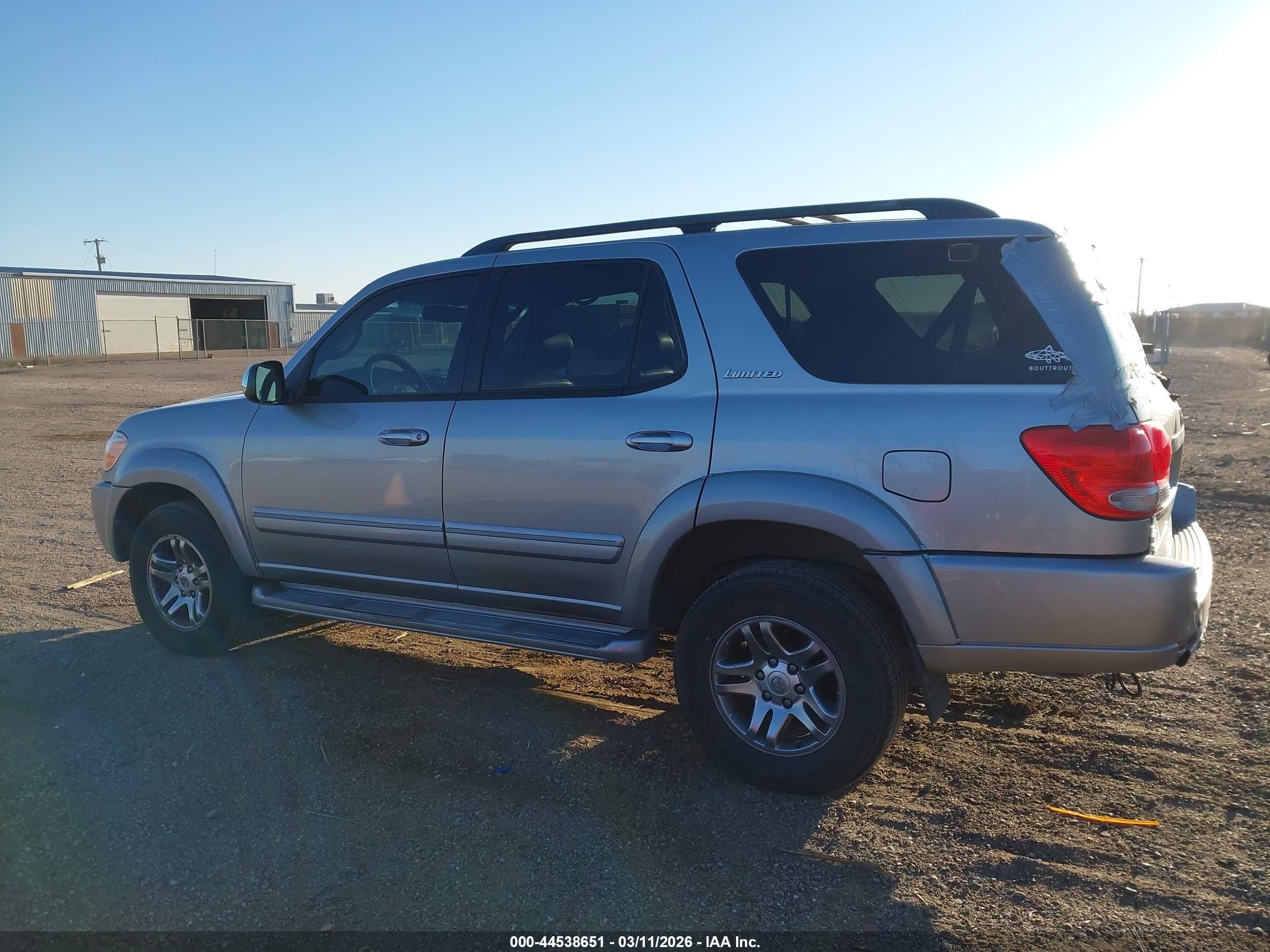 2007 Toyota Sequoia Limited V8 Silver vin: 5TDBT48A77S288630