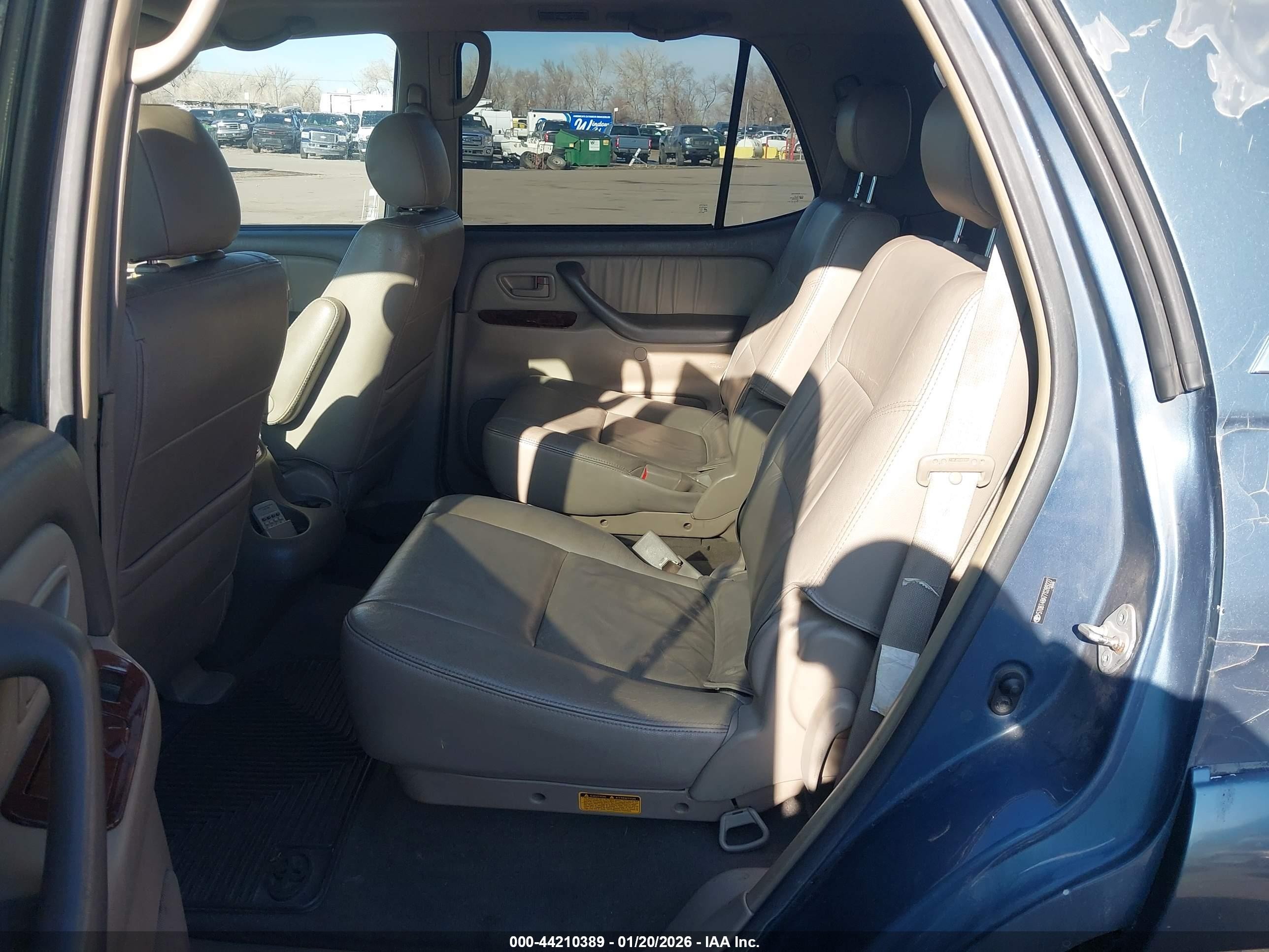 2007 Toyota Sequoia Limited V8 Blue vin: 5TDBT48A77S289227