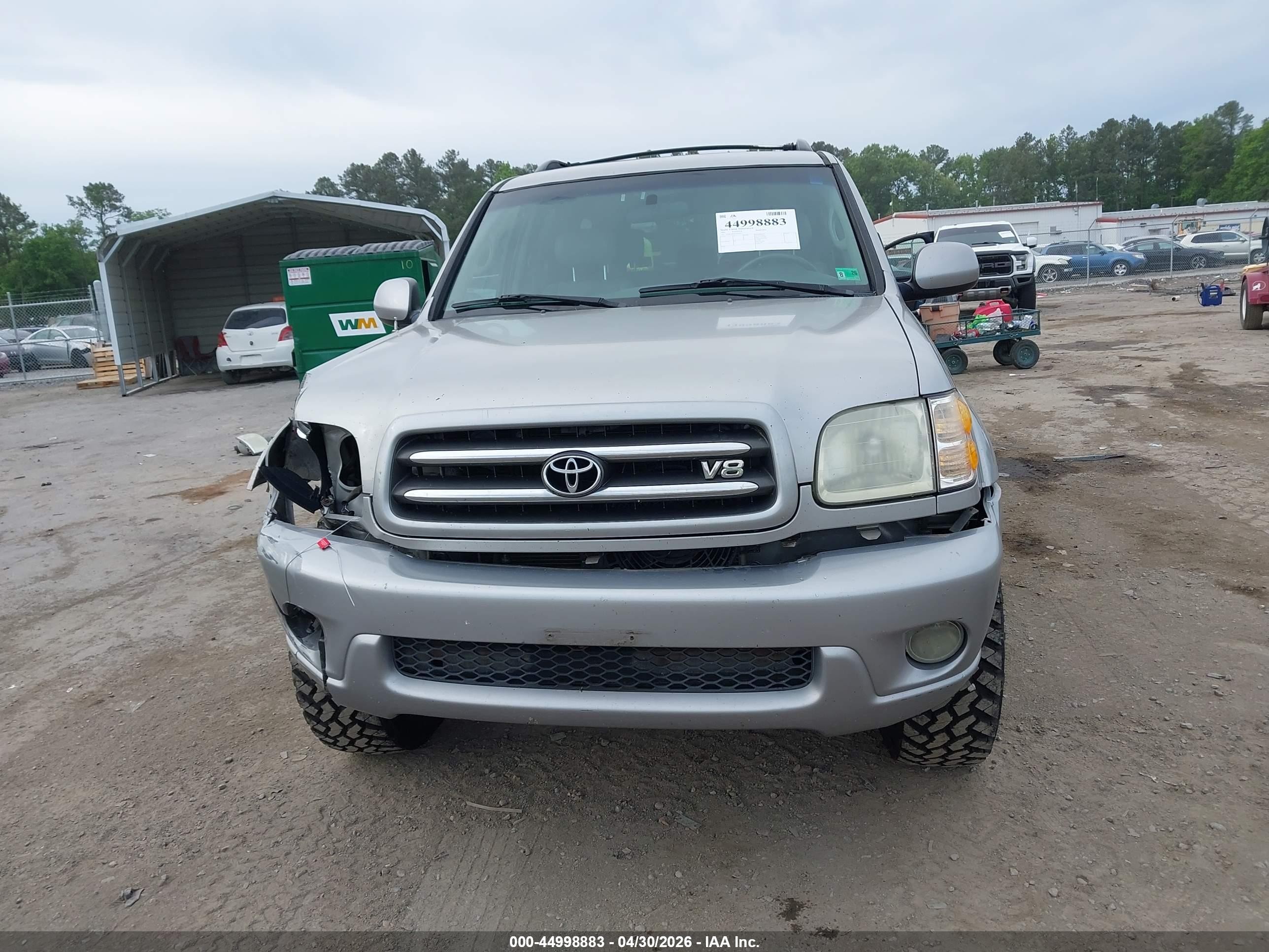 2001 Toyota Sequoia Limited V8 Silver vin: 5TDBT48A81S039017