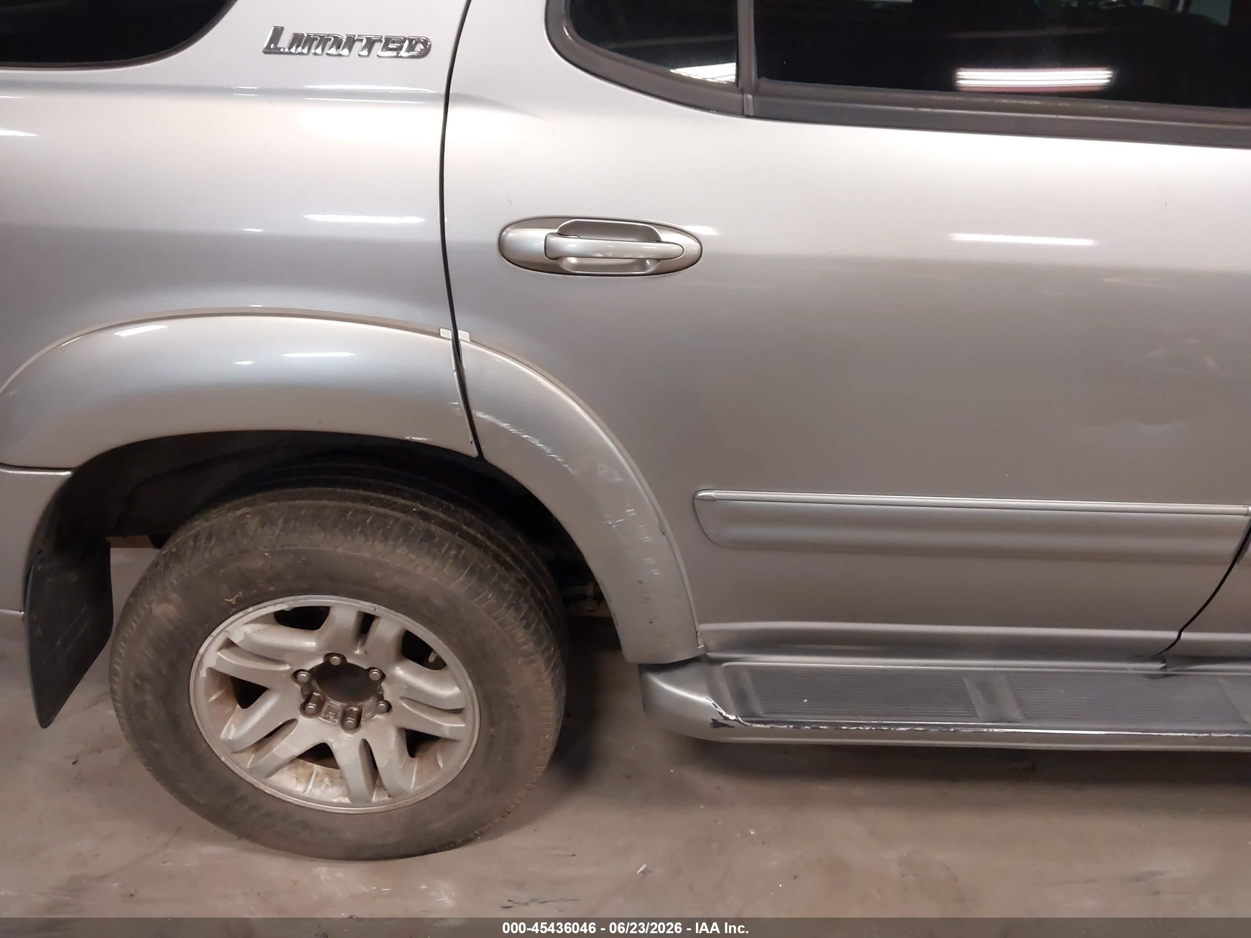 2002 Toyota Sequoia Limited V8 Gray vin: 5TDBT48A82S057793