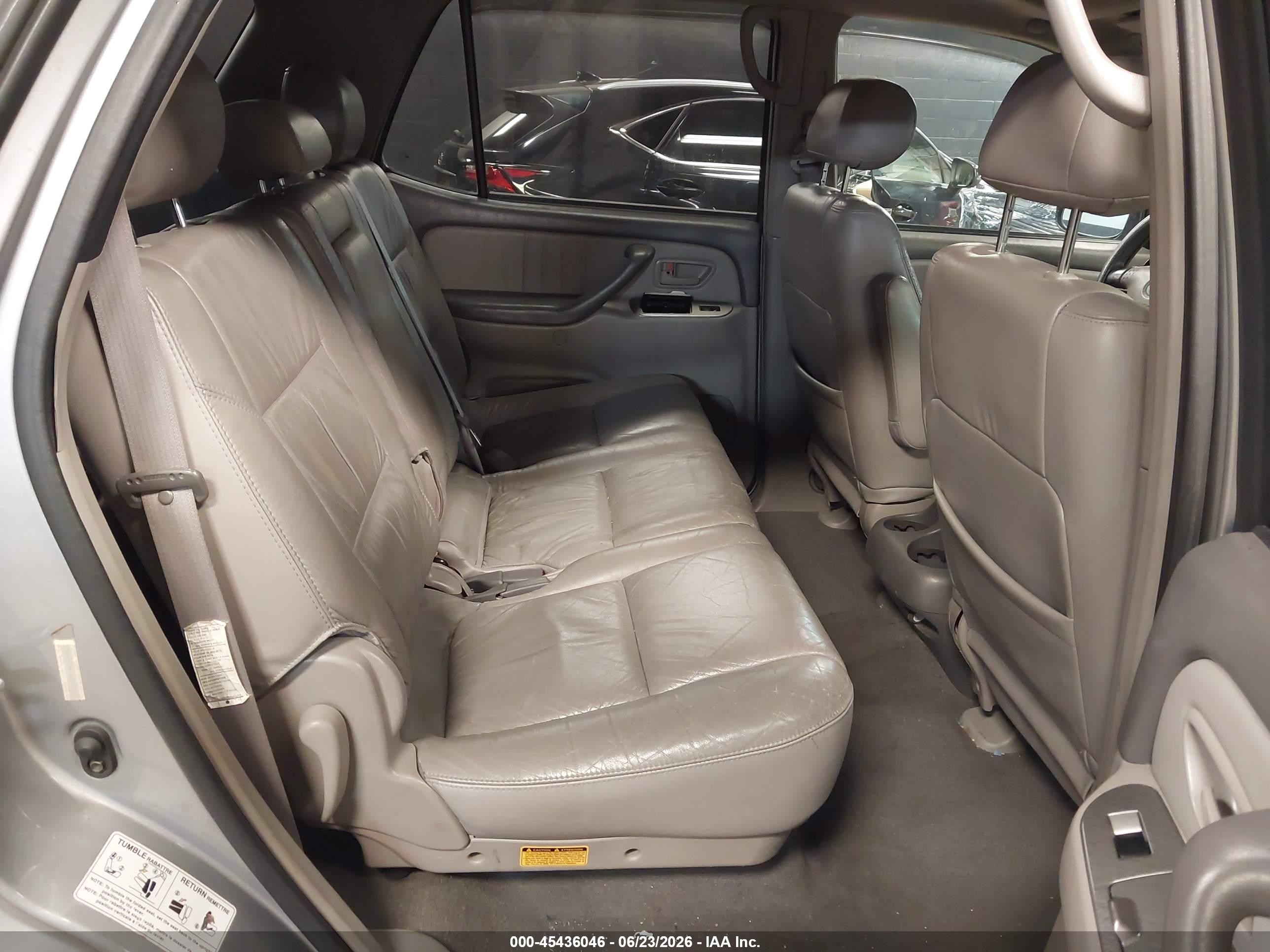 2002 Toyota Sequoia Limited V8 Gray vin: 5TDBT48A82S057793