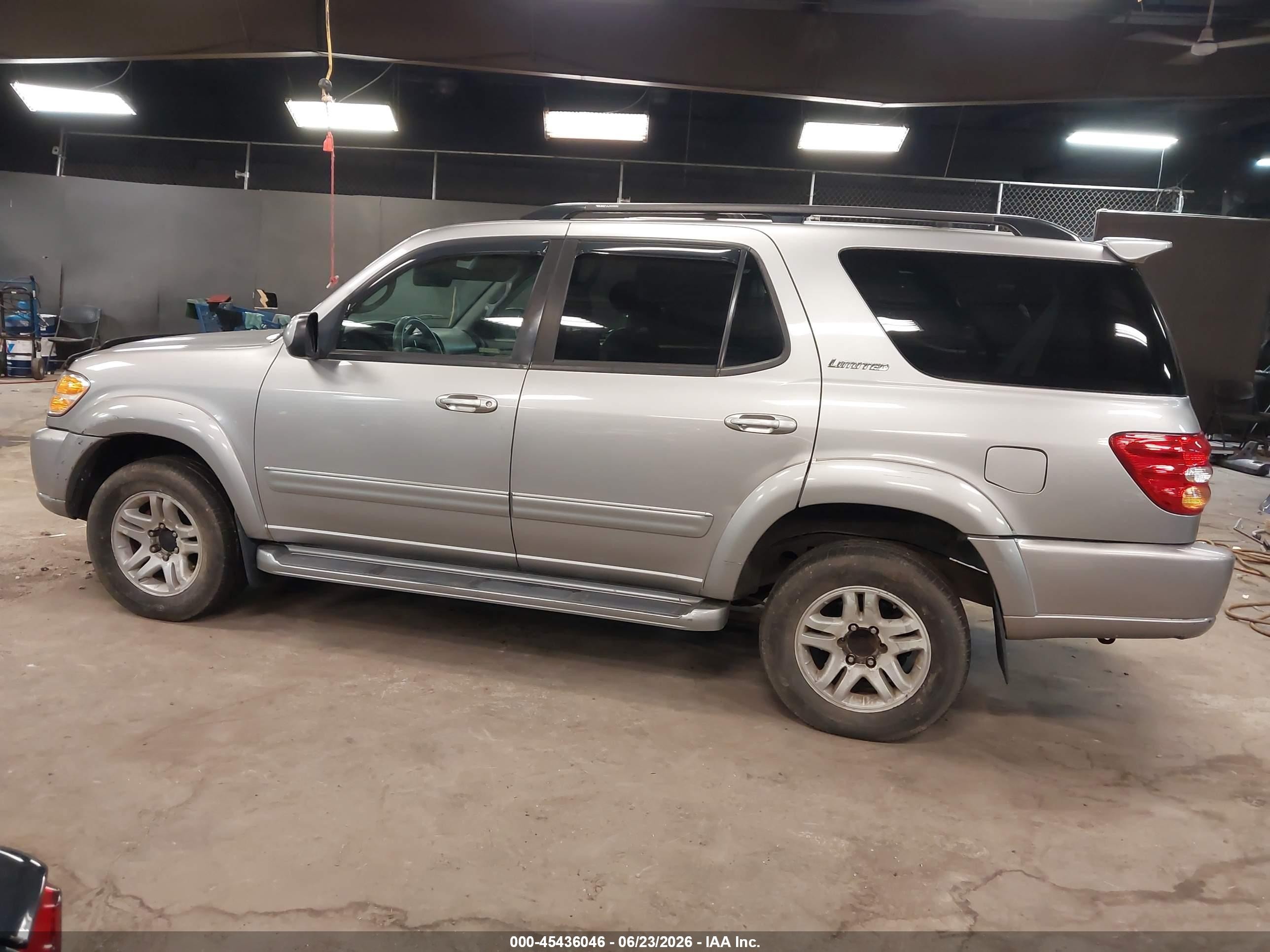 2002 Toyota Sequoia Limited V8 Gray vin: 5TDBT48A82S057793