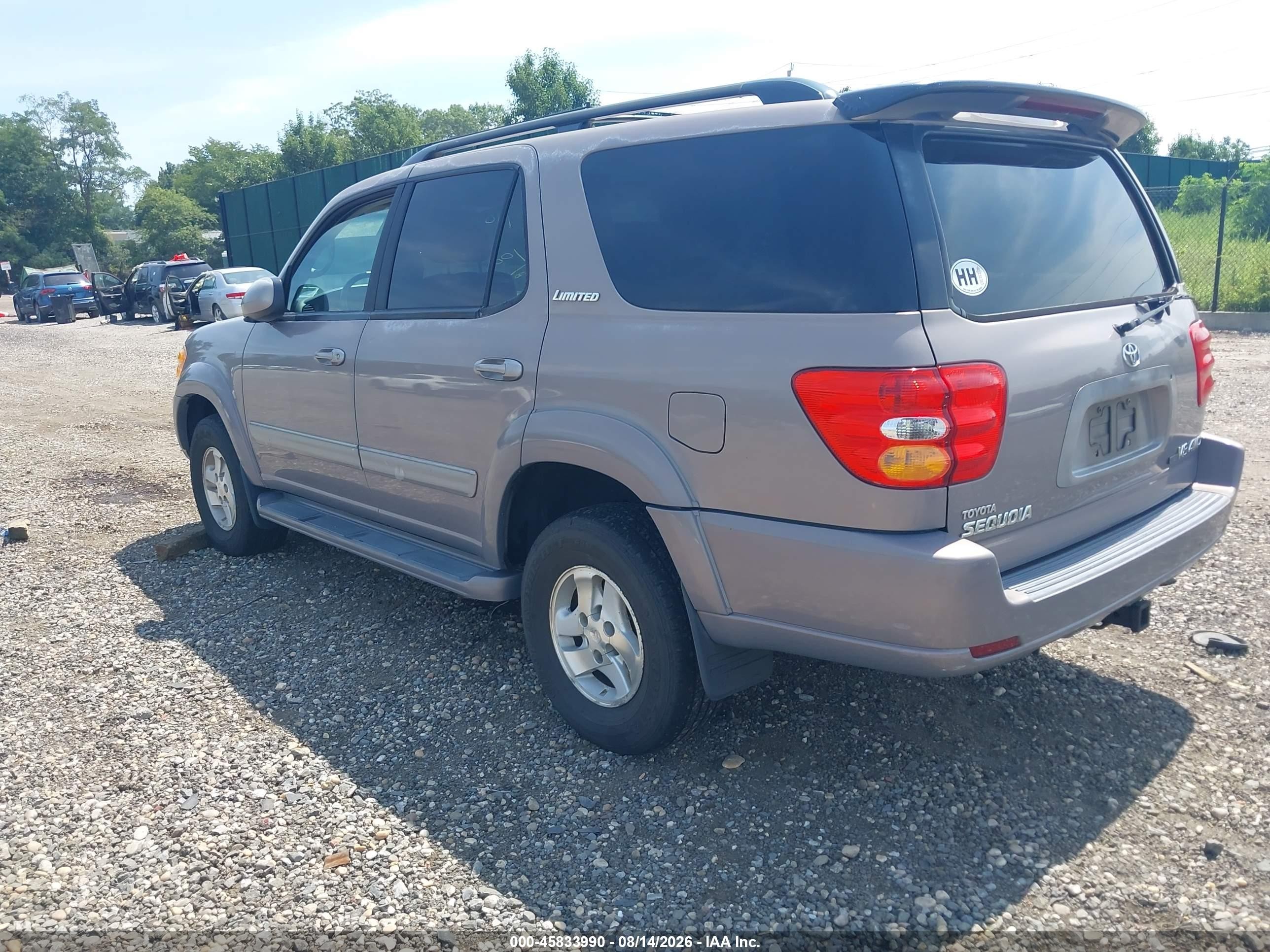 2002 Toyota Sequoia Limited V8 Beige vin: 5TDBT48A82S098182
