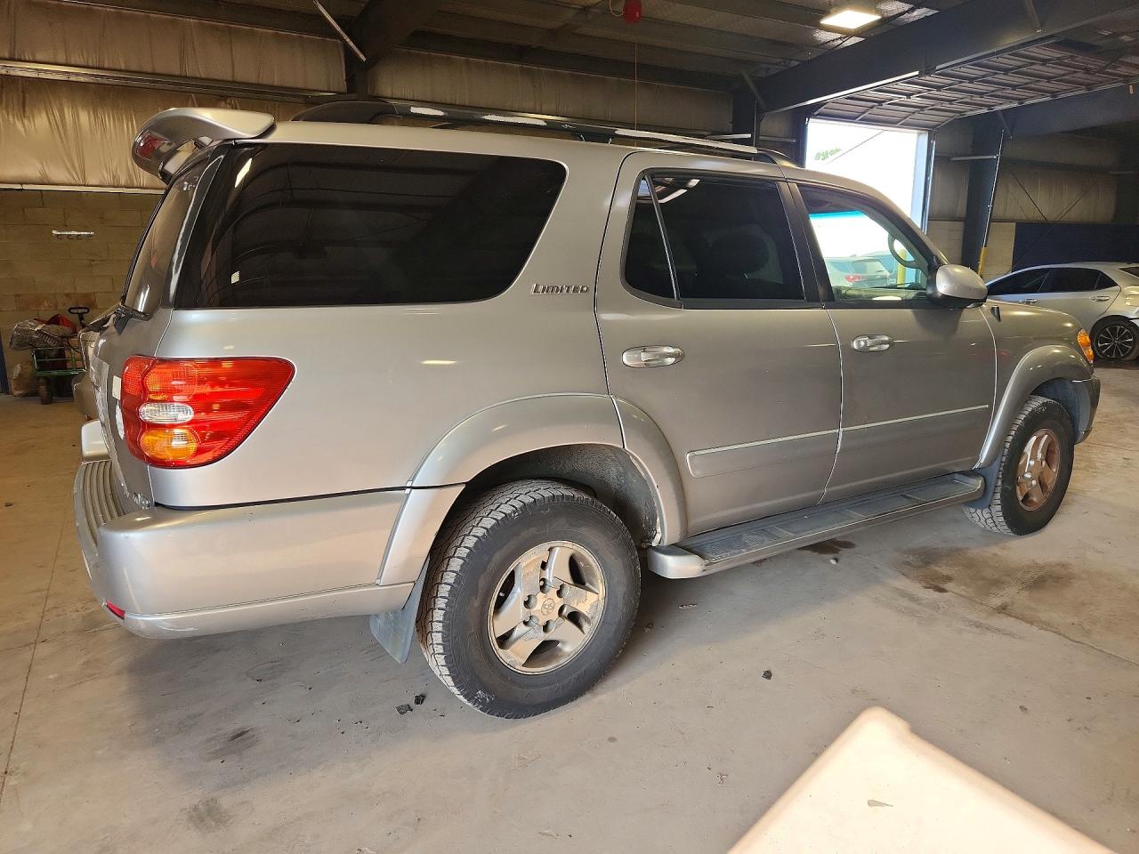 2002 Toyota Sequoia Limited Gray vin: 5TDBT48A82S116583