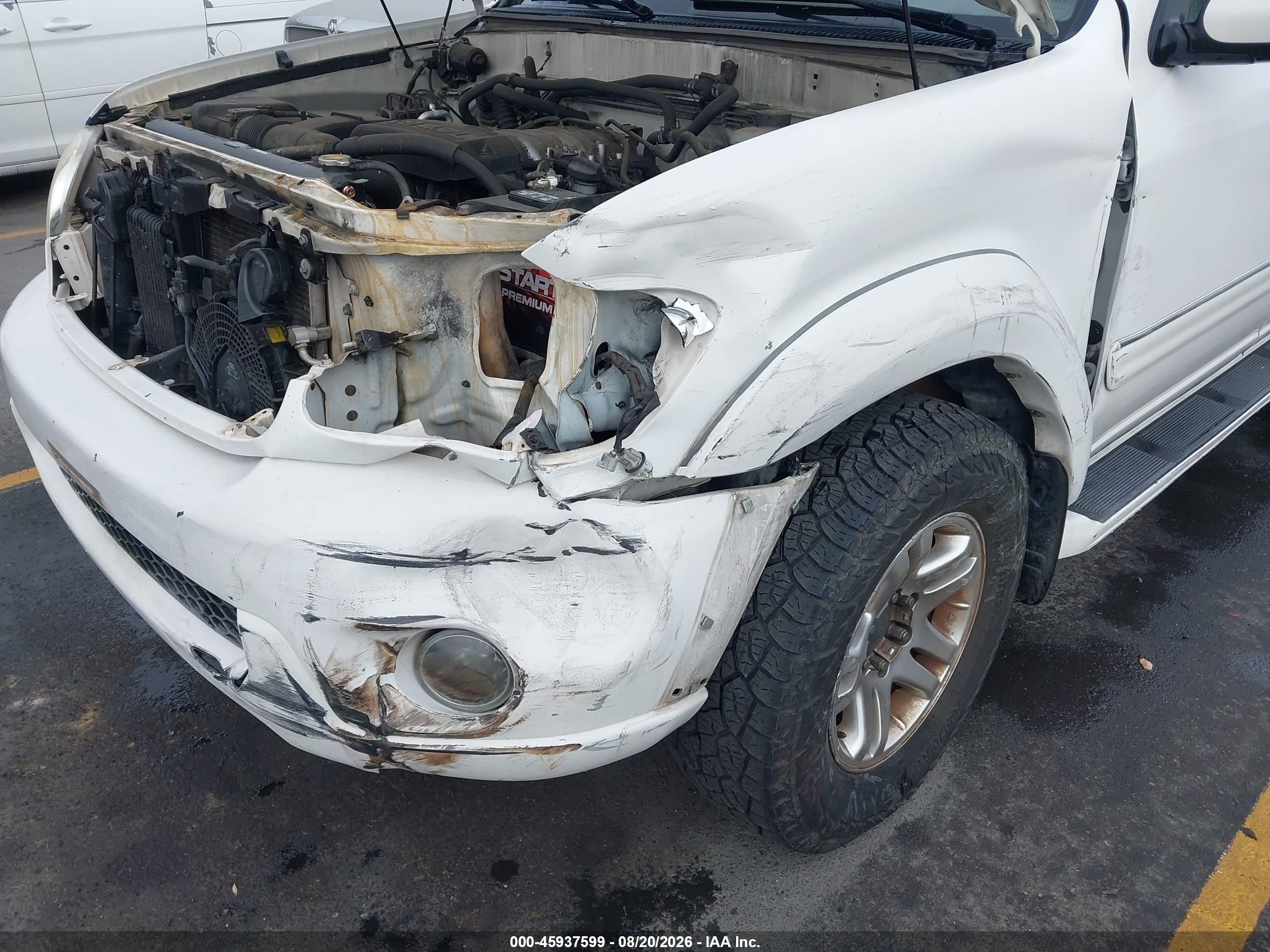 2004 Toyota Sequoia Limited V8 White vin: 5TDBT48A84S232207