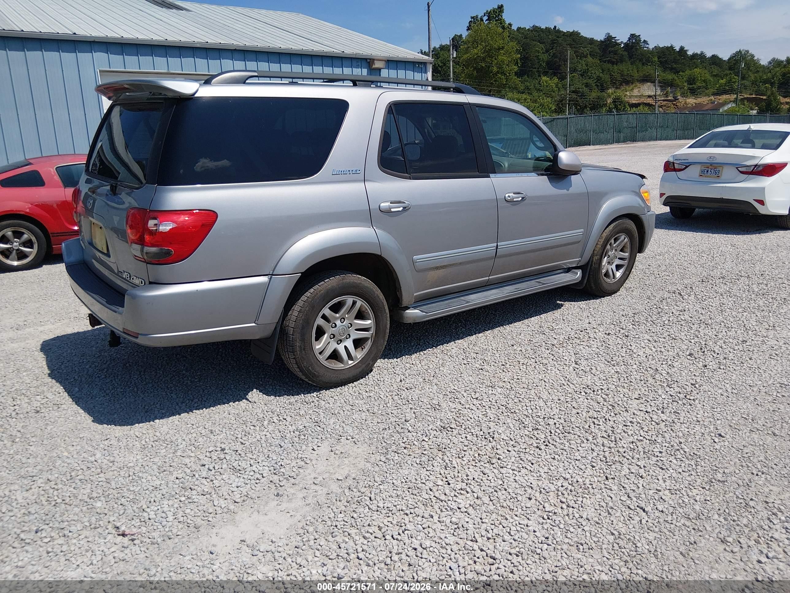 2005 Toyota Sequoia Limited V8 Gray vin: 5TDBT48A85S240308