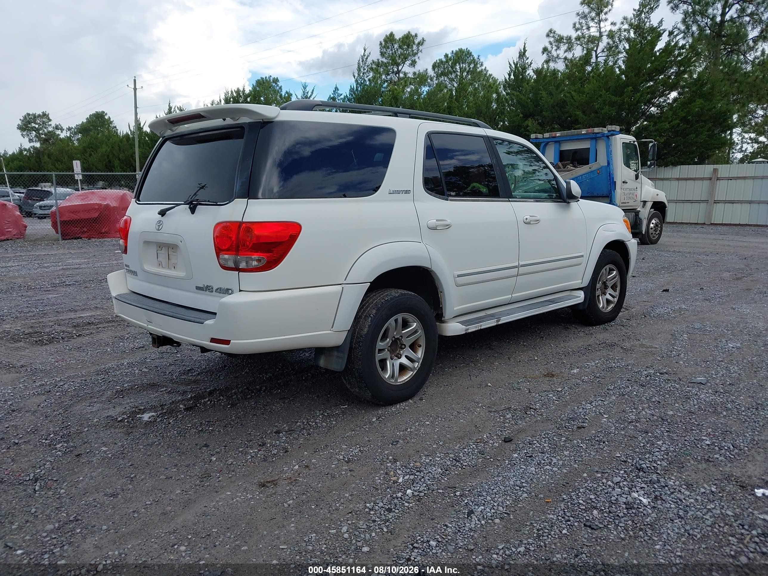 2005 Toyota Sequoia Limited V8 White vin: 5TDBT48A85S241331