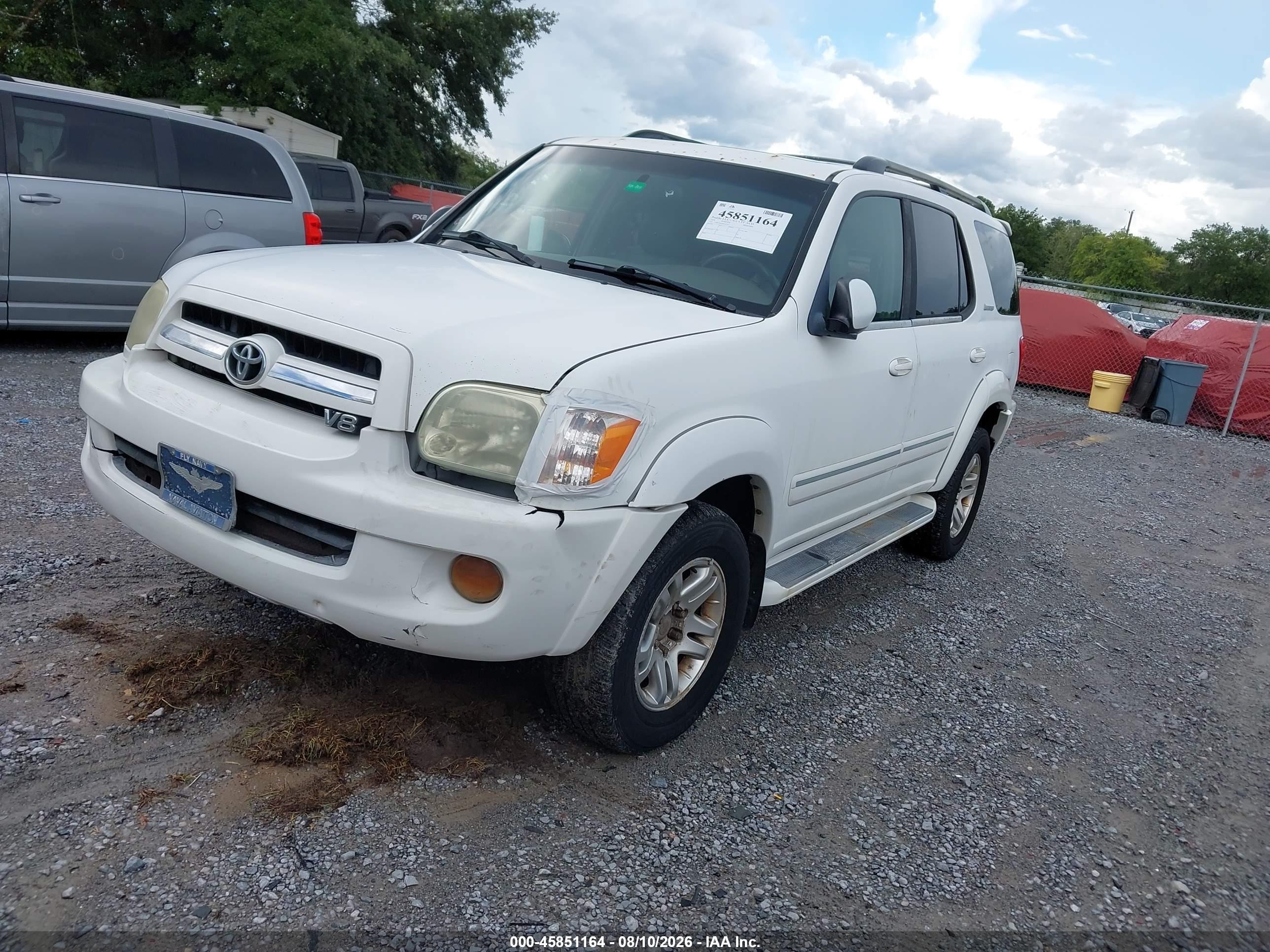 2005 Toyota Sequoia Limited V8 White vin: 5TDBT48A85S241331