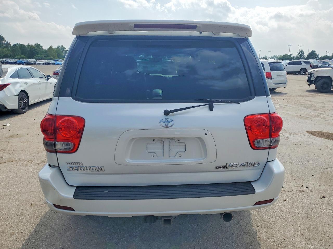 2006 Toyota Sequoia Limited White vin: 5TDBT48A86S264237