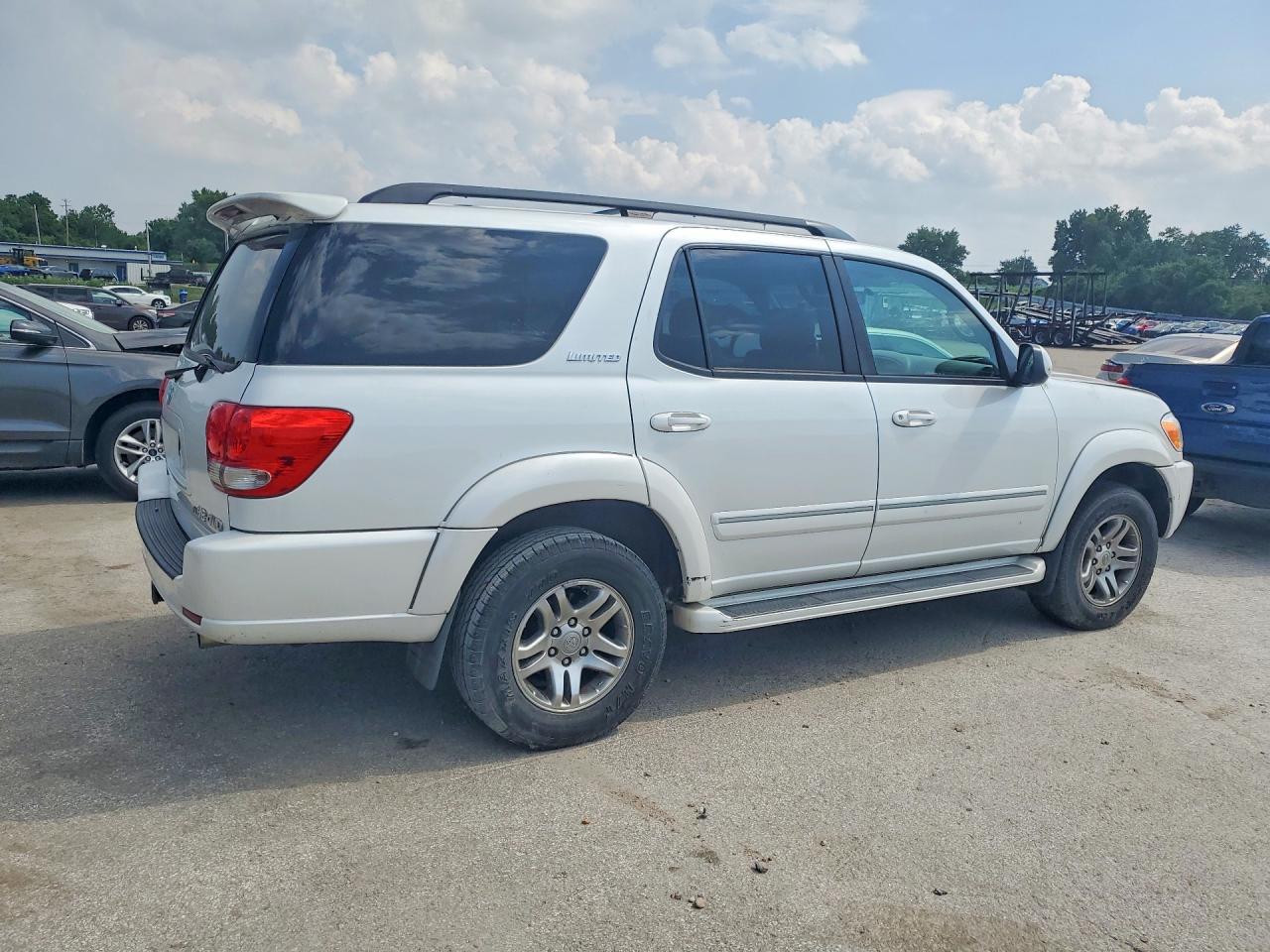 2006 Toyota Sequoia Limited White vin: 5TDBT48A86S264237
