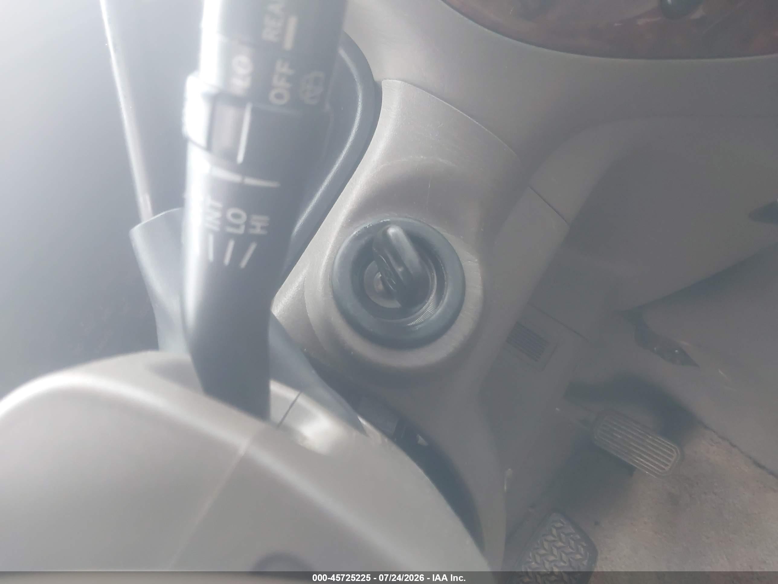 2006 Toyota Sequoia Limited V8 Белый vin: 5TDBT48A86S269972