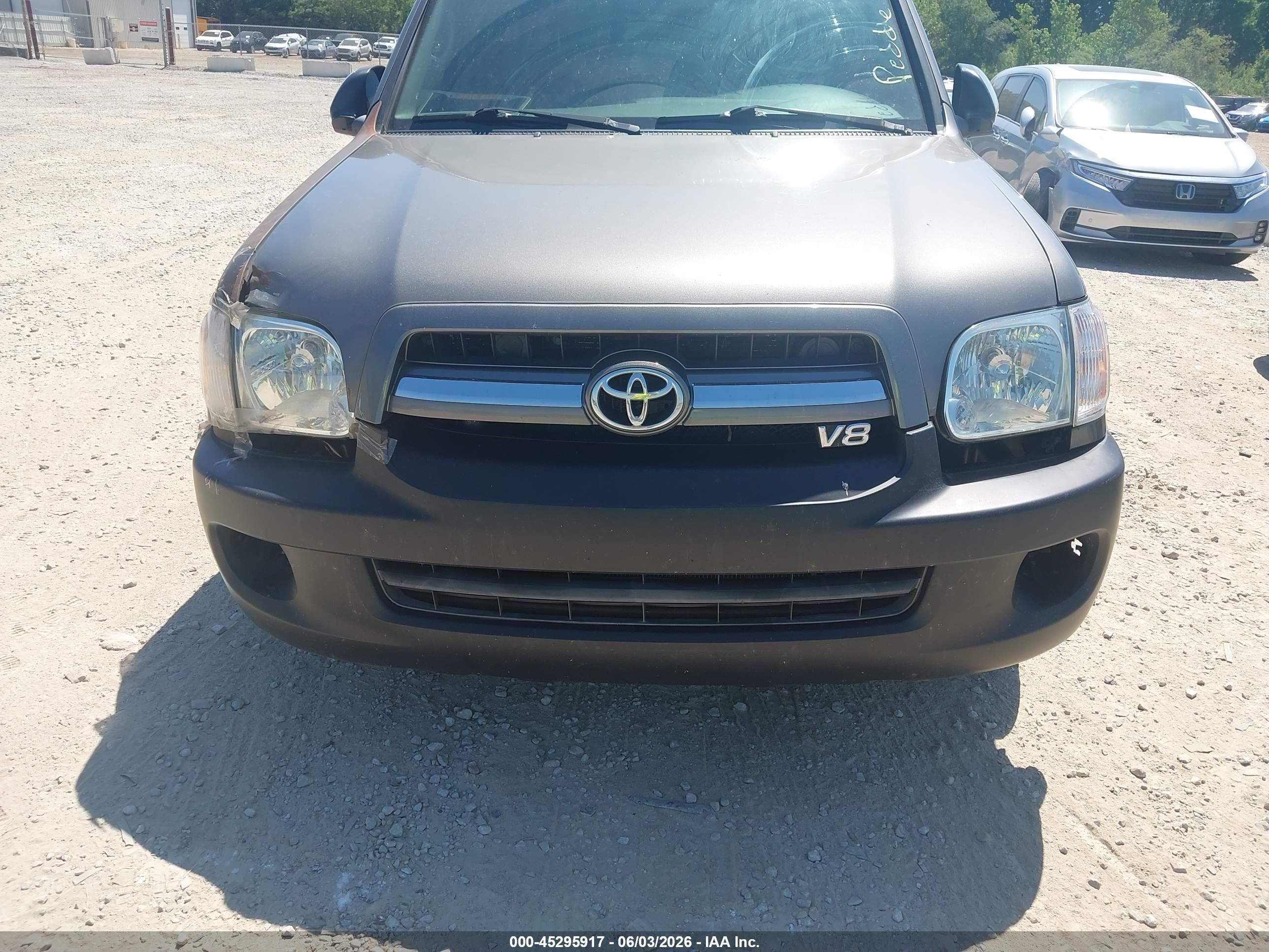 2007 Toyota Sequoia Limited V8 Gray vin: 5TDBT48A87S283694