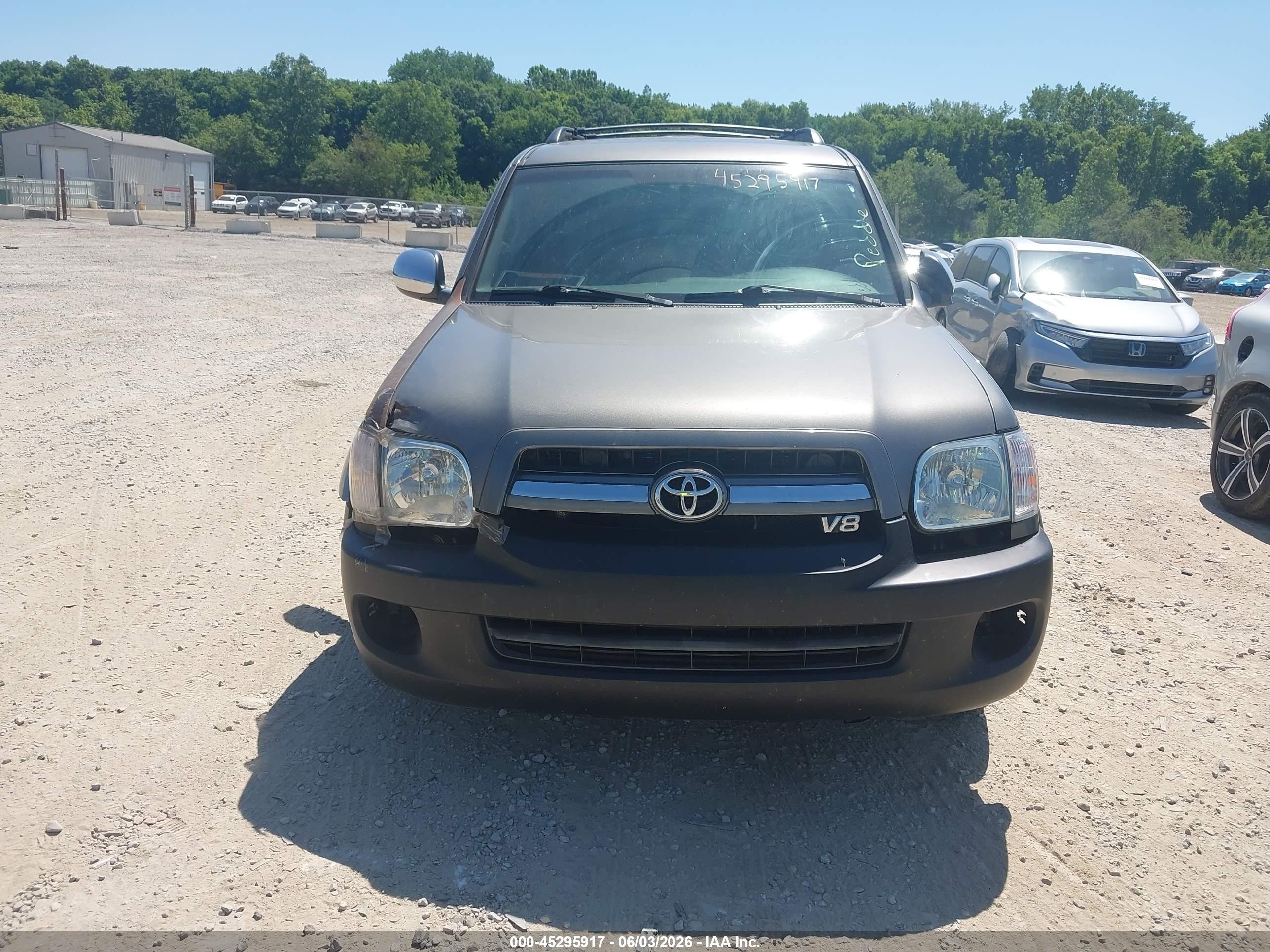 2007 Toyota Sequoia Limited V8 Gray vin: 5TDBT48A87S283694