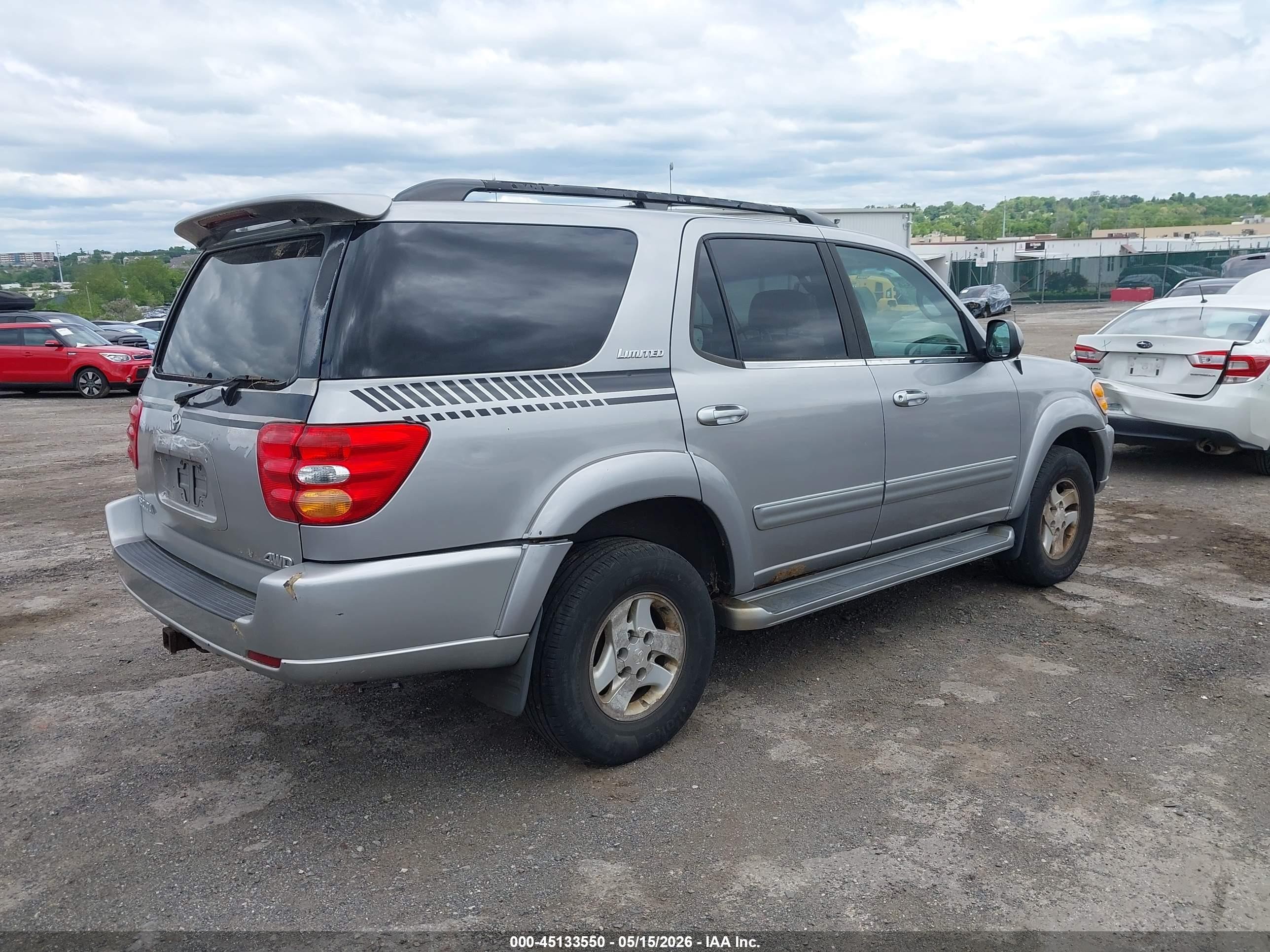 2001 Toyota Sequoia Limited V8 Silver vin: 5TDBT48A91S009122