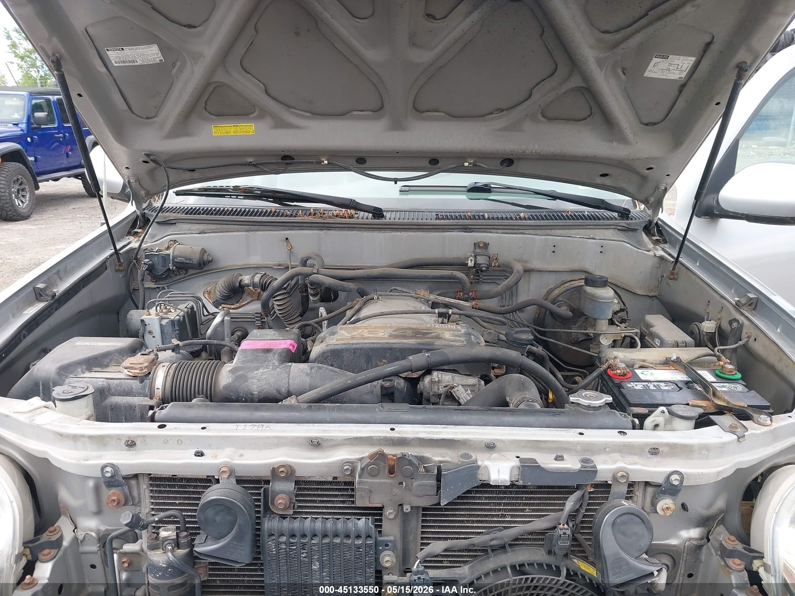 2001 Toyota Sequoia Limited V8 Silver vin: 5TDBT48A91S009122