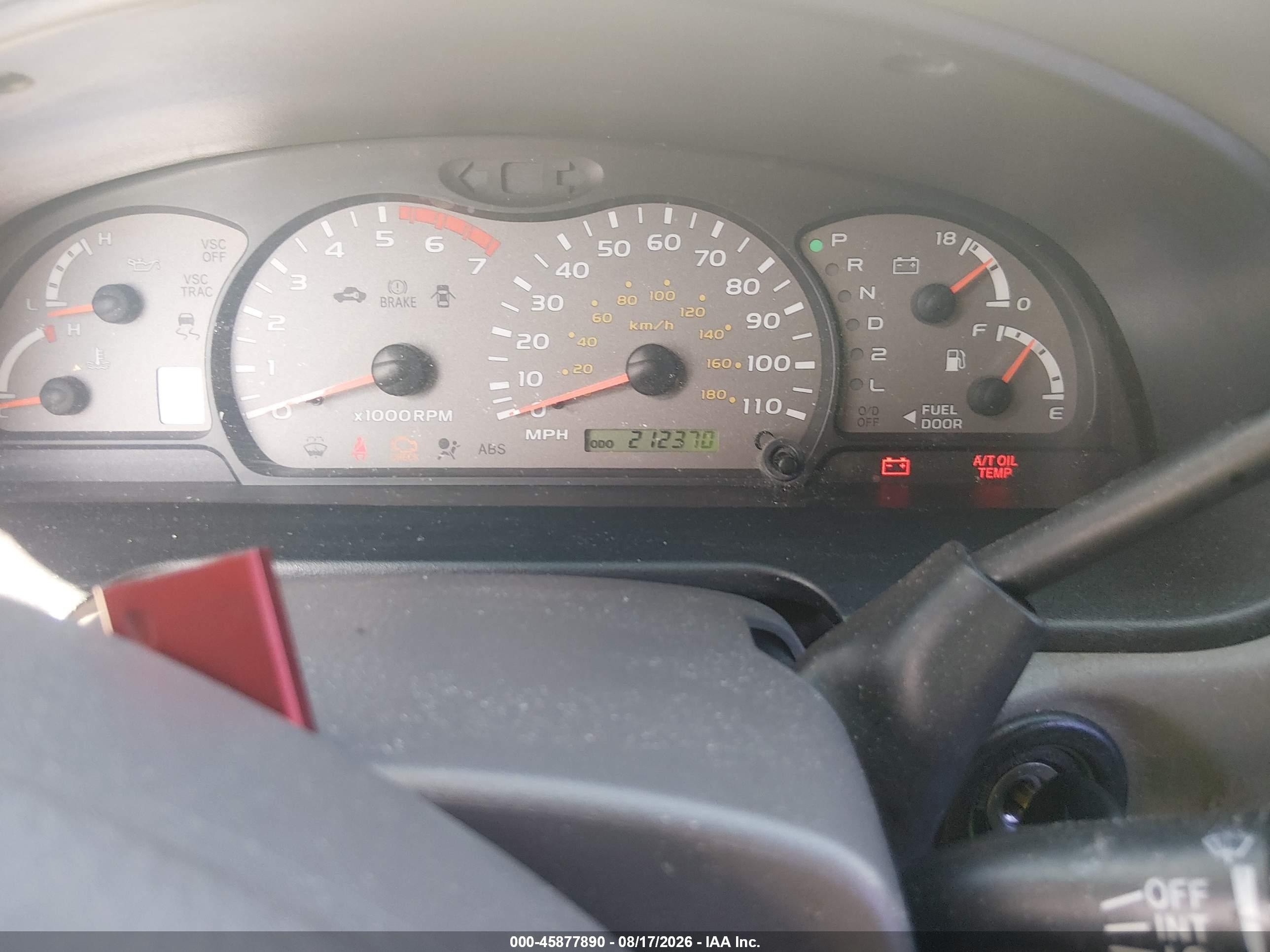 2002 Toyota Sequoia Limited V8 Серебряный vin: 5TDBT48A92S089975