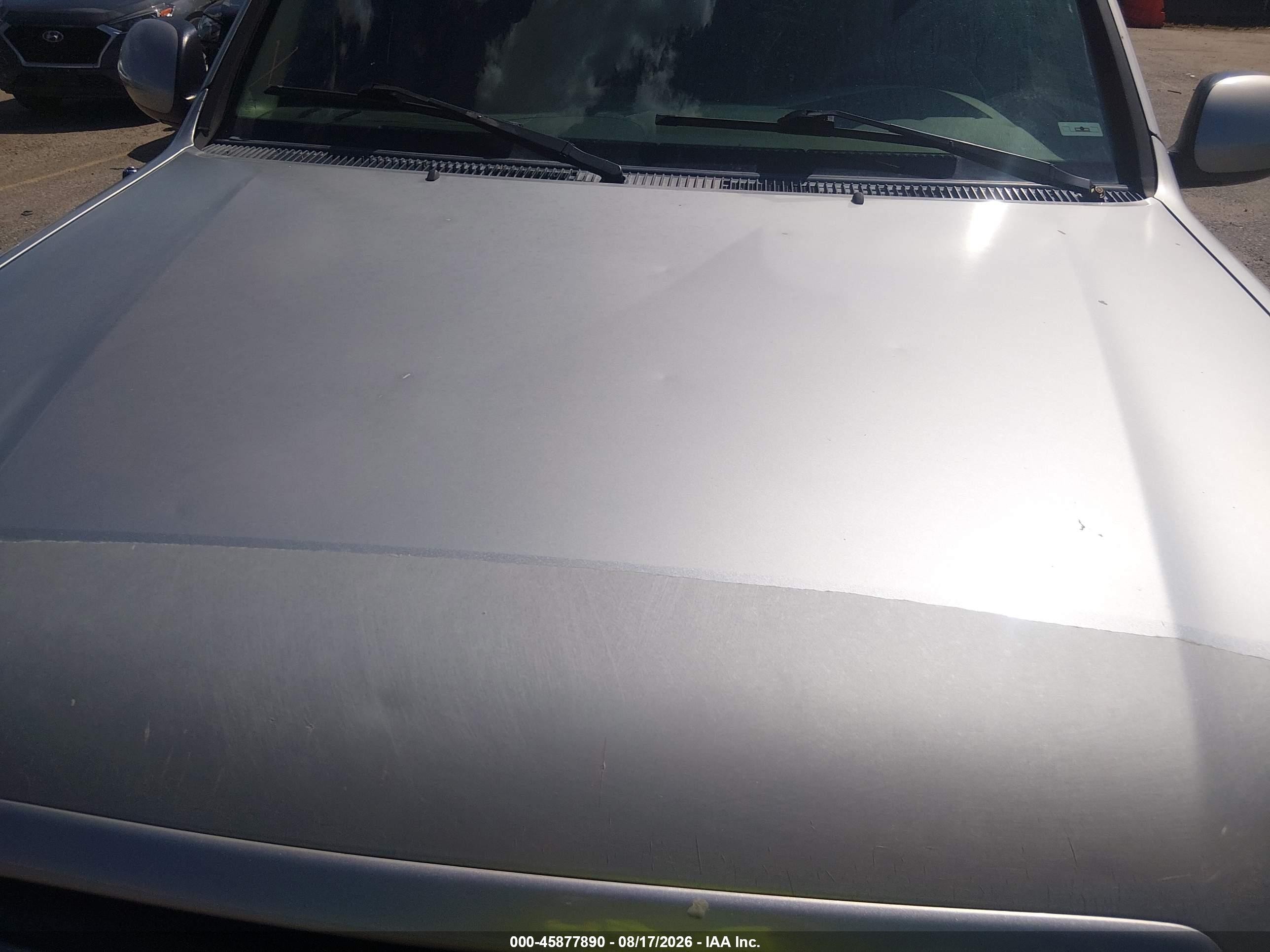 2002 Toyota Sequoia Limited V8 Серебряный vin: 5TDBT48A92S089975