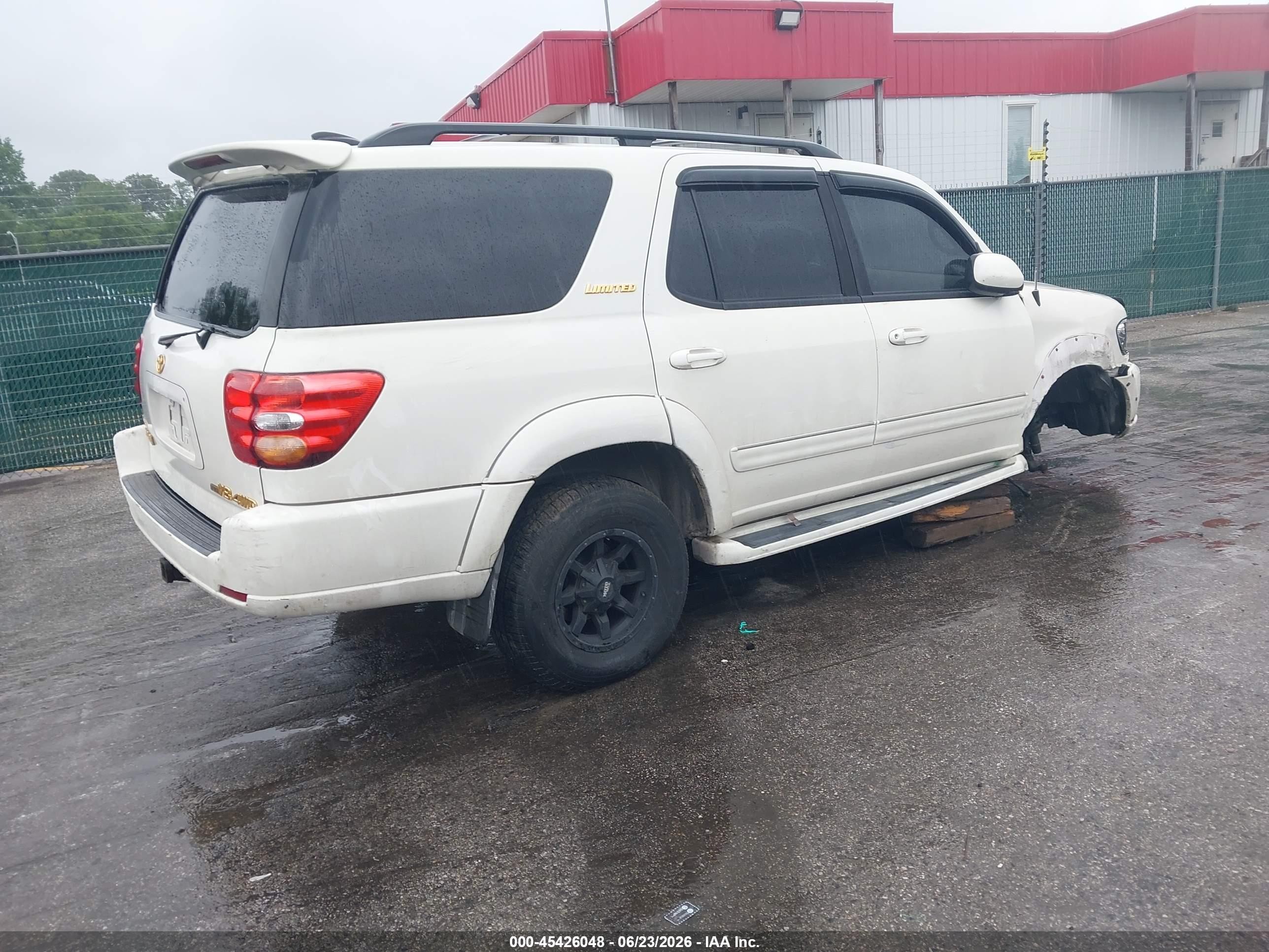 2002 Toyota Sequoia Limited V8 White vin: 5TDBT48A92S115877