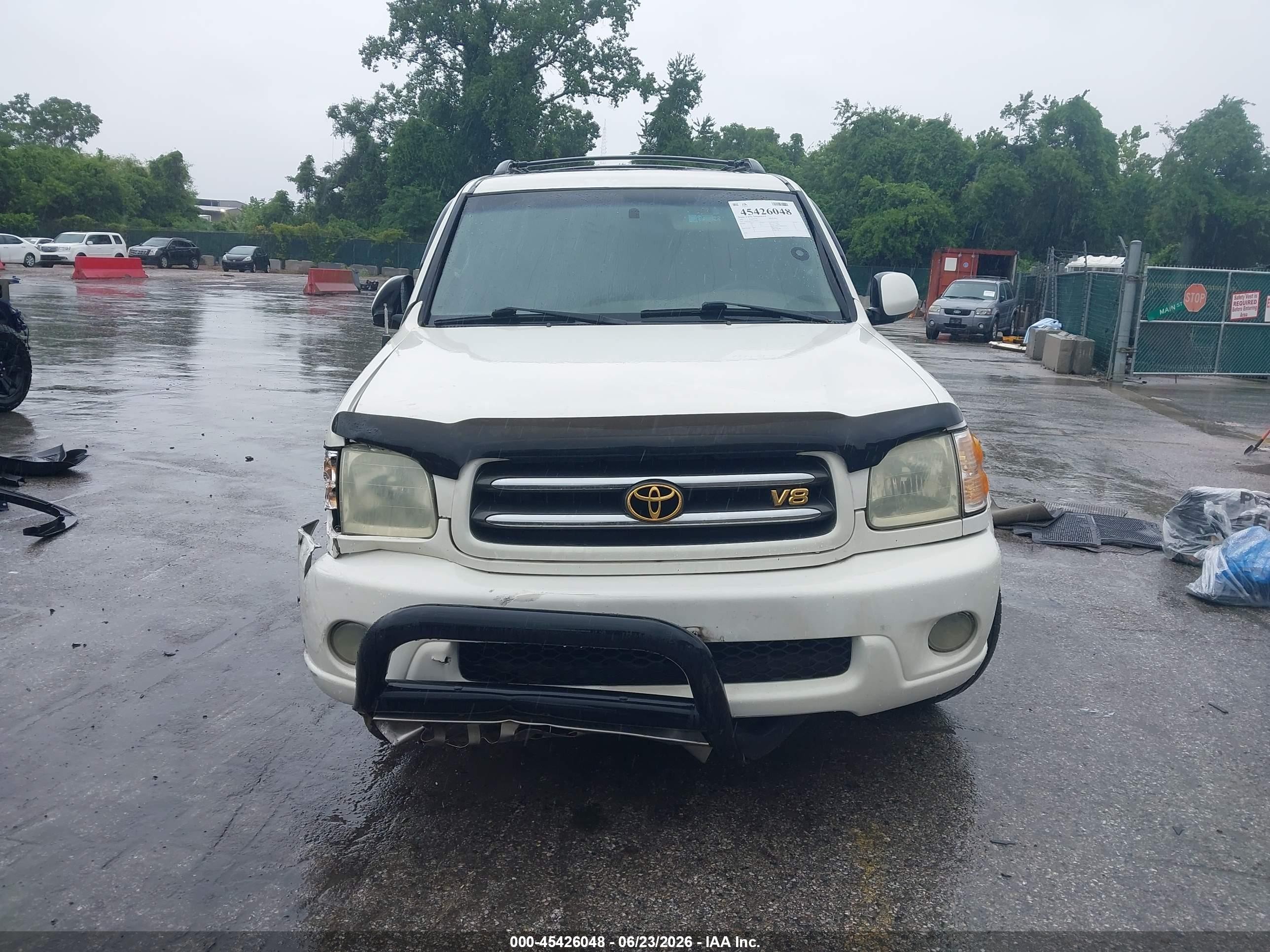 2002 Toyota Sequoia Limited V8 White vin: 5TDBT48A92S115877