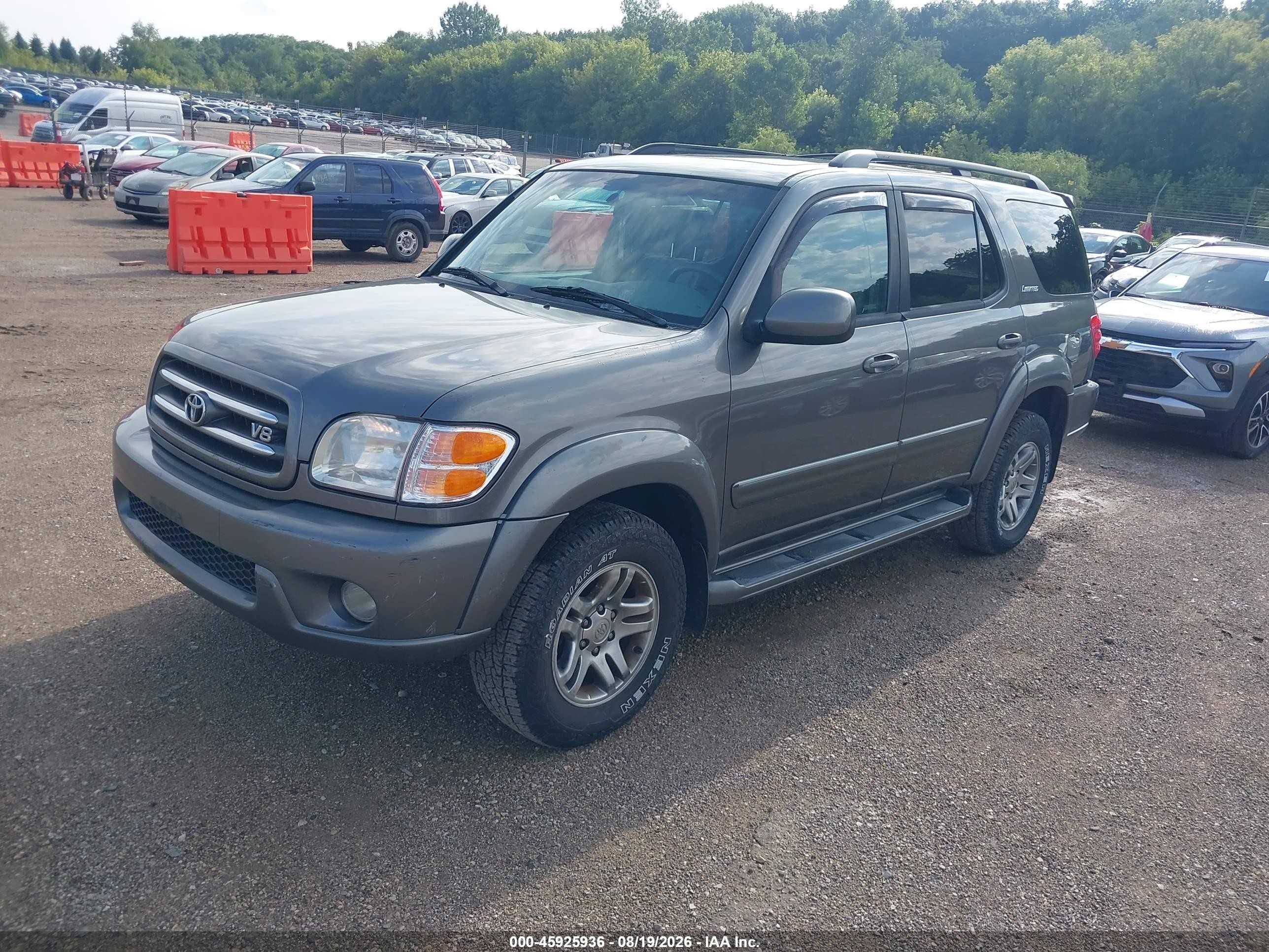 2003 Toyota Sequoia Limited V8 Серый vin: 5TDBT48A93S179113