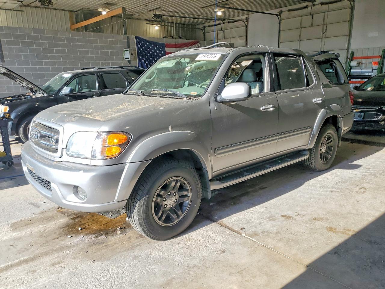 2004 Toyota Sequoia Limited Silver vin: 5TDBT48A94S207896