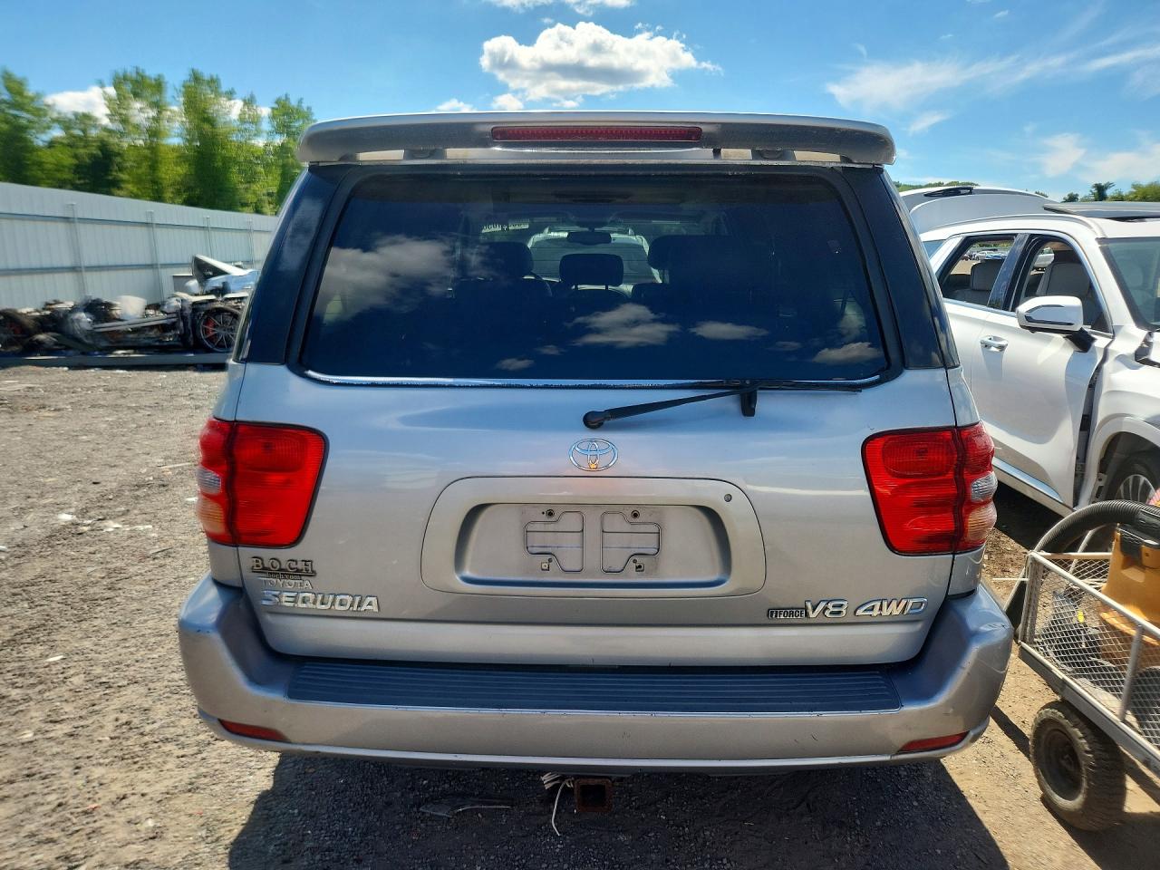 2004 Toyota Sequoia Limited Silver vin: 5TDBT48A94S220390