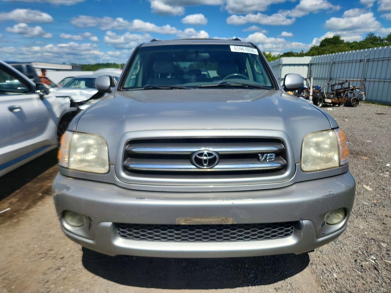 2004 Toyota Sequoia Limited Silver vin: 5TDBT48A94S220390