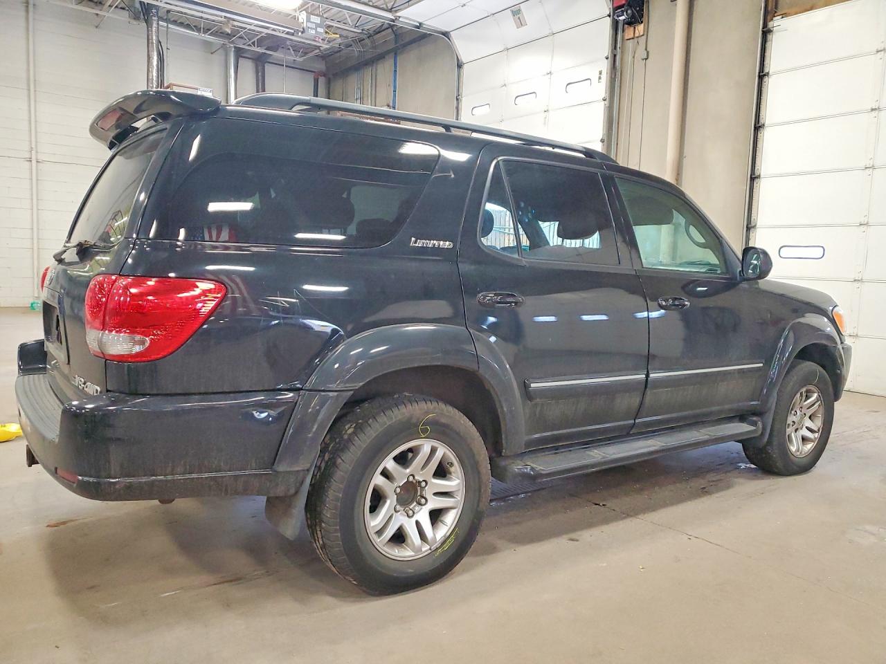 2005 Toyota Sequoia Limited Black vin: 5TDBT48A95S236414