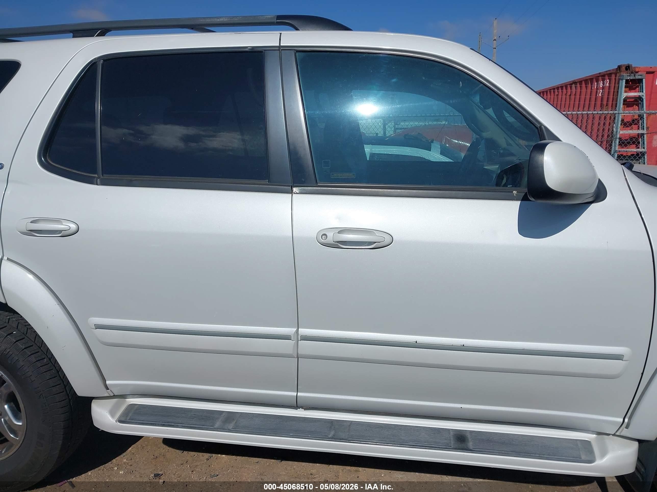 2006 Toyota Sequoia Limited V8 Белый vin: 5TDBT48A96S268197
