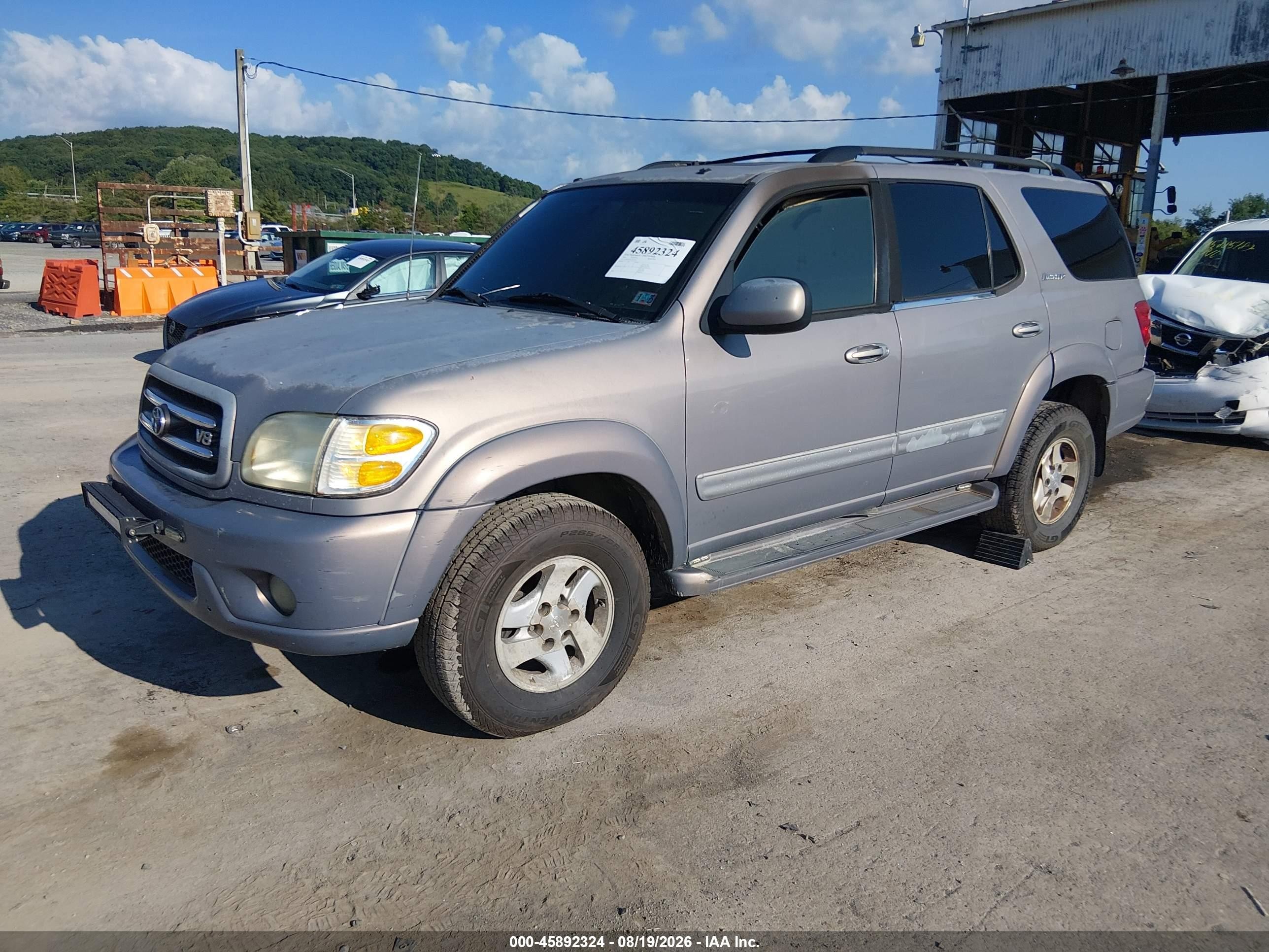 2001 Toyota Sequoia Limited V8 Silver vin: 5TDBT48AX1S025930