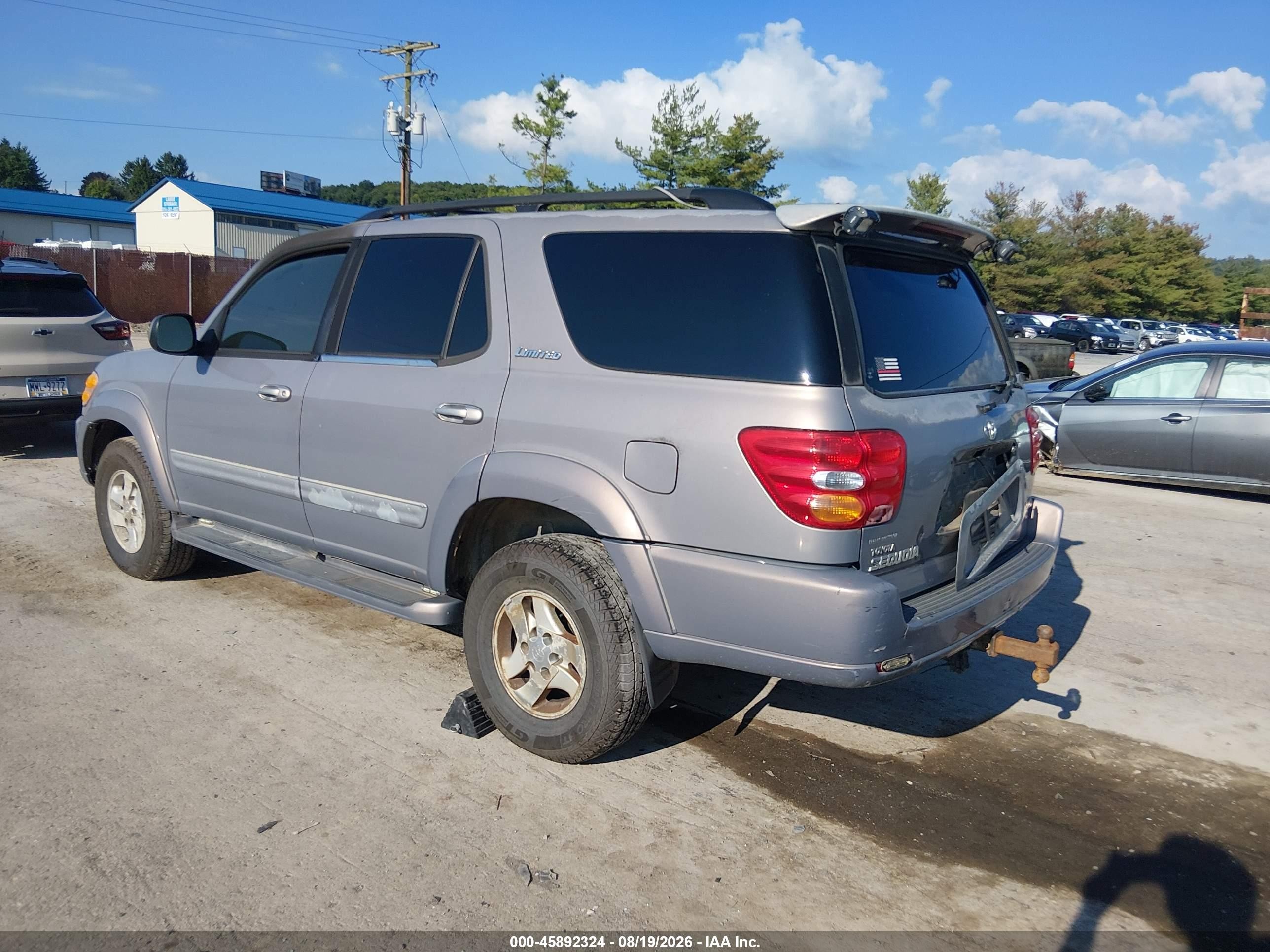 2001 Toyota Sequoia Limited V8 Silver vin: 5TDBT48AX1S025930