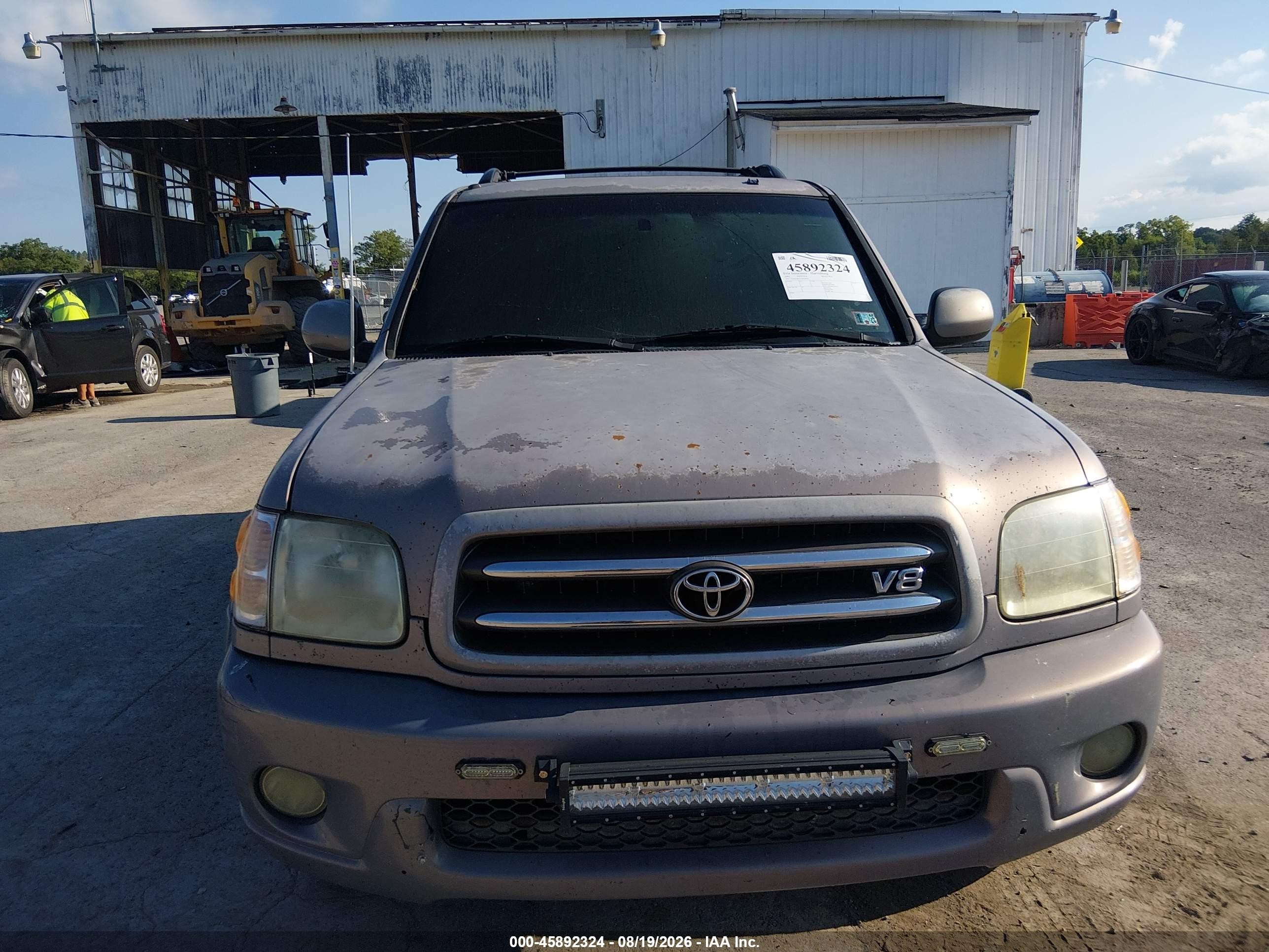 2001 Toyota Sequoia Limited V8 Silver vin: 5TDBT48AX1S025930