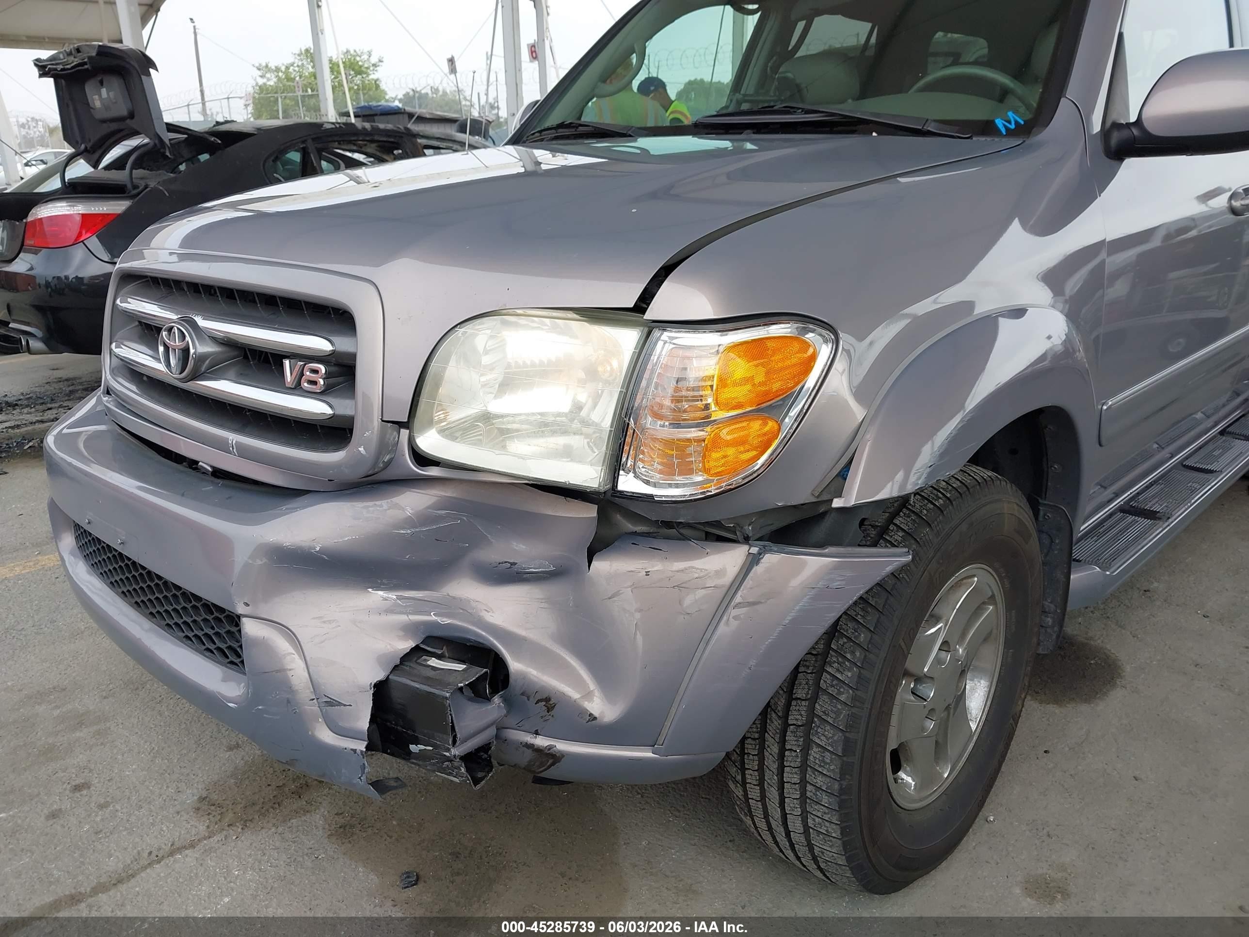 2001 Toyota Sequoia Limited V8 Gray vin: 5TDBT48AX1S028066