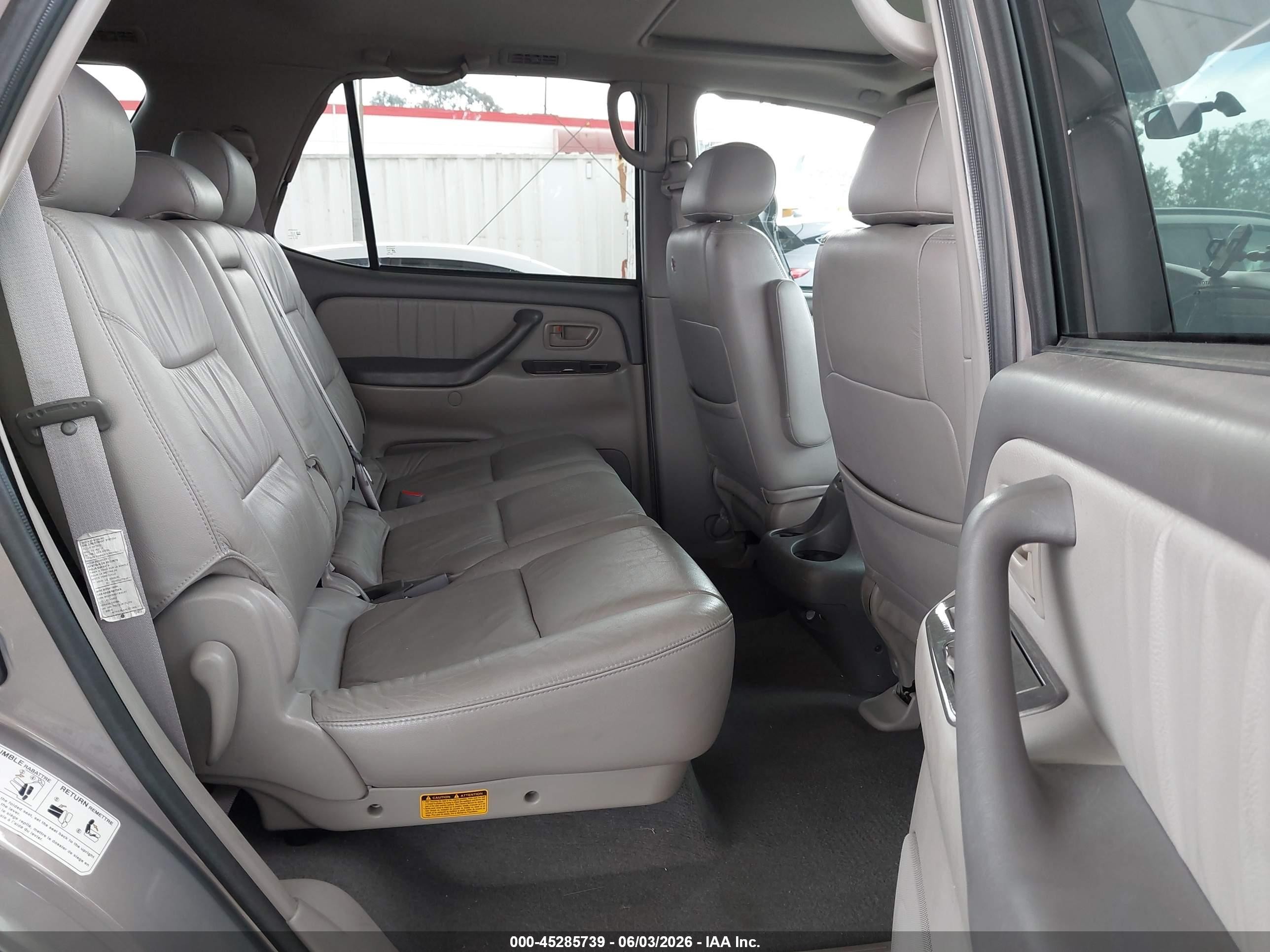 2001 Toyota Sequoia Limited V8 Gray vin: 5TDBT48AX1S028066