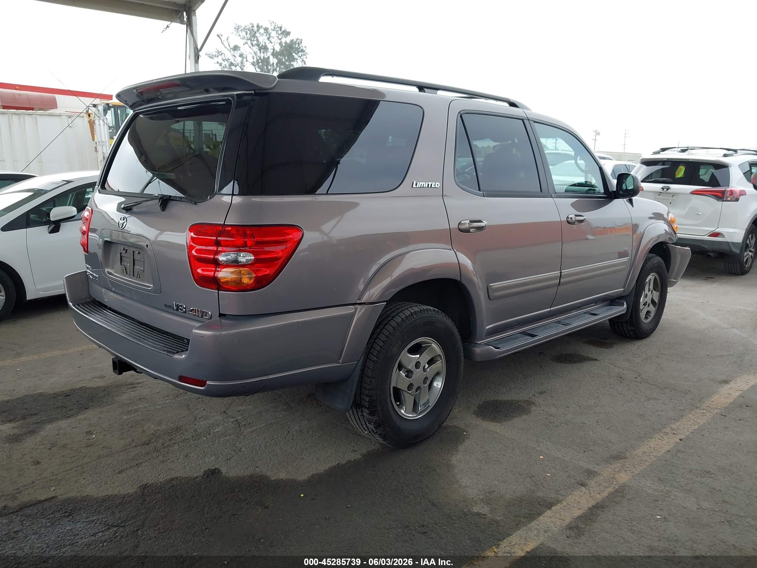 2001 Toyota Sequoia Limited V8 Gray vin: 5TDBT48AX1S028066