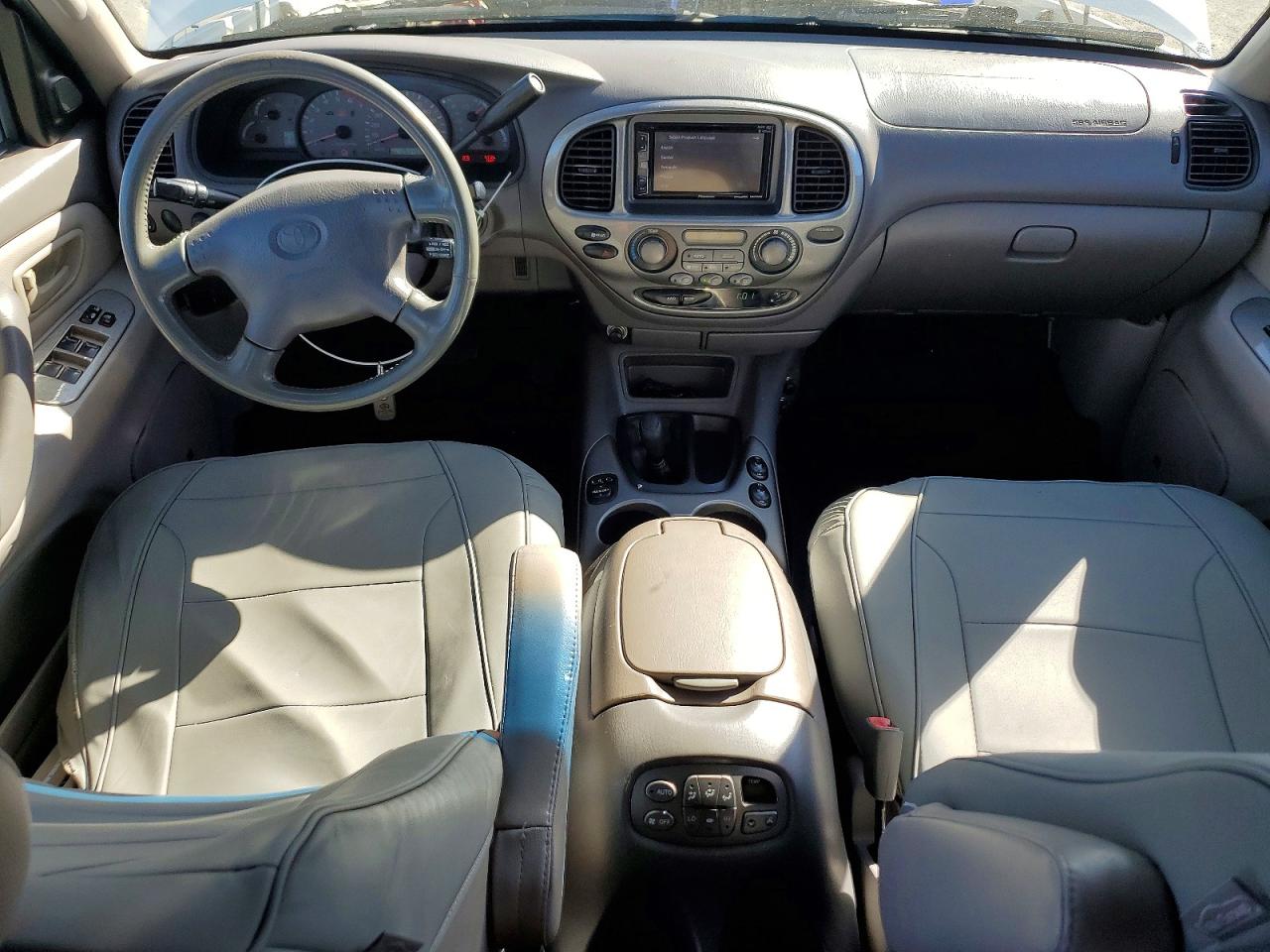 2002 Toyota Sequoia Limited White vin: 5TDBT48AX2S075082