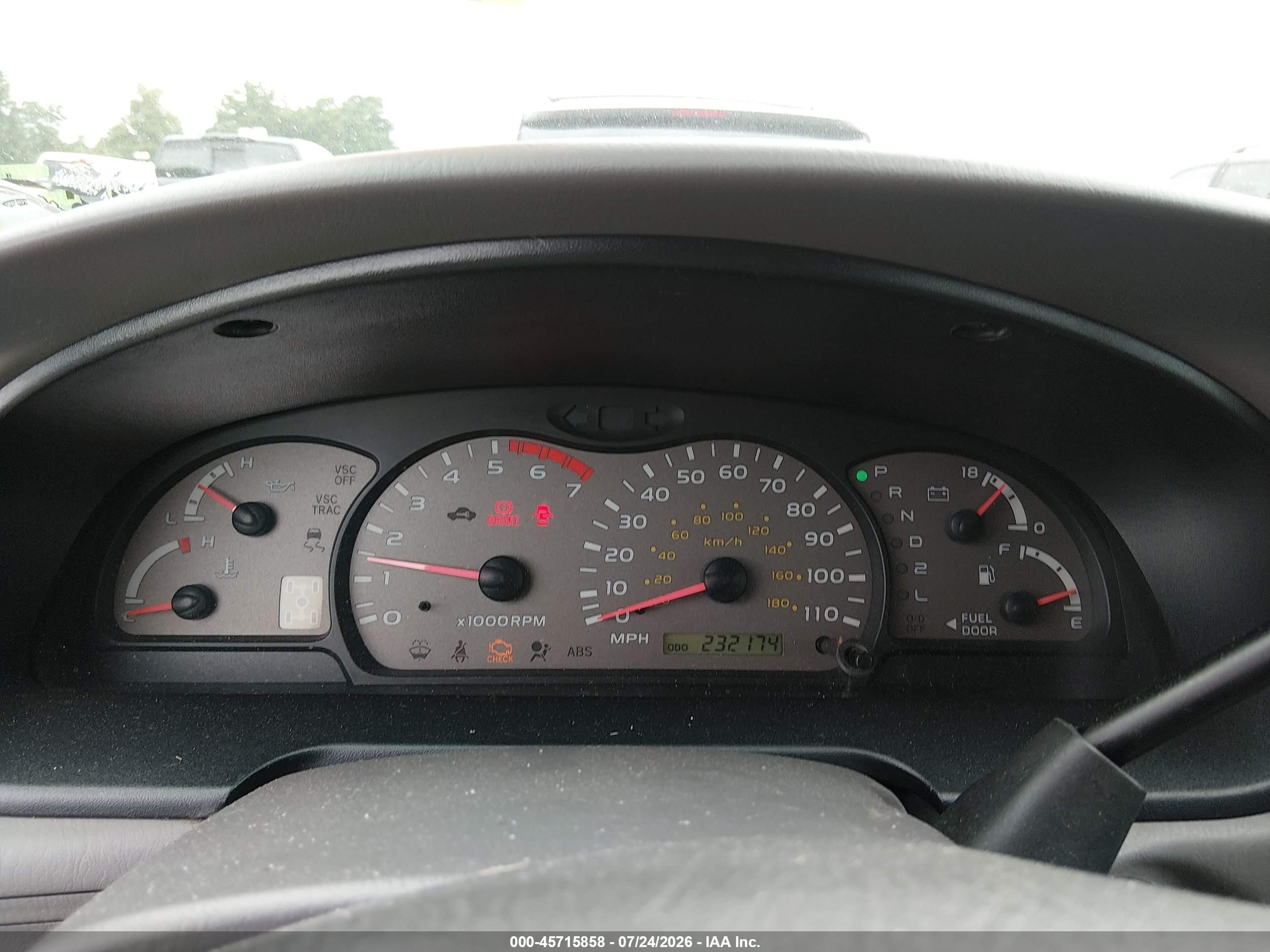 2002 Toyota Sequoia Limited V8 Silver vin: 5TDBT48AX2S117721
