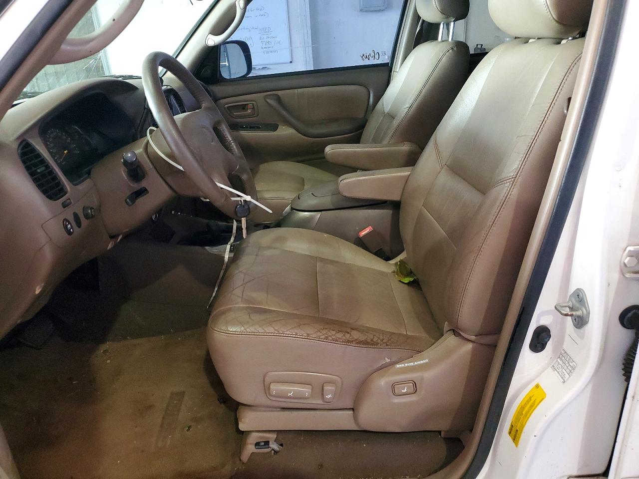 2002 Toyota Sequoia Limited White vin: 5TDBT48AX2S118142
