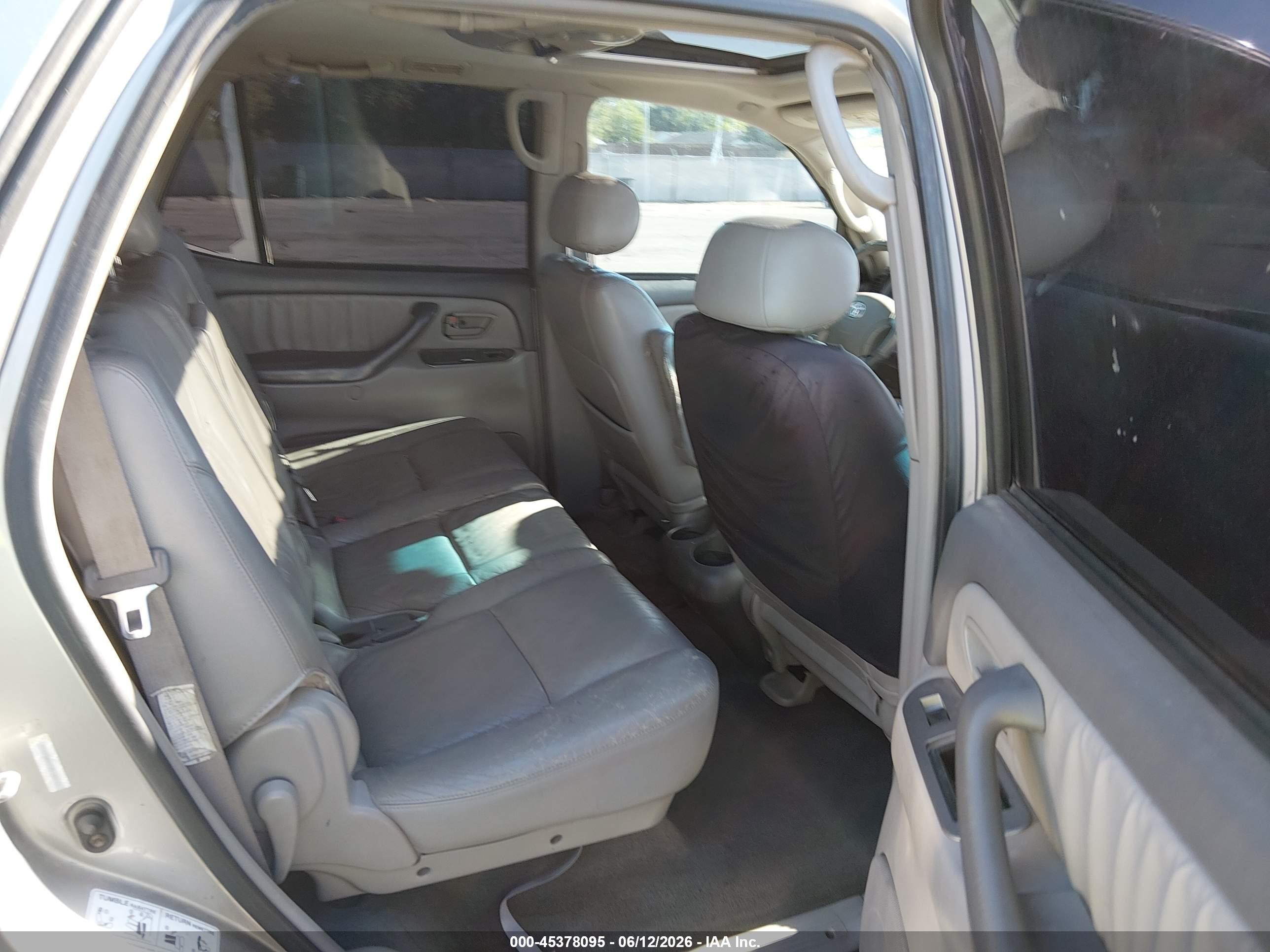 2003 Toyota Sequoia Limited V8 Gray vin: 5TDBT48AX3S160411