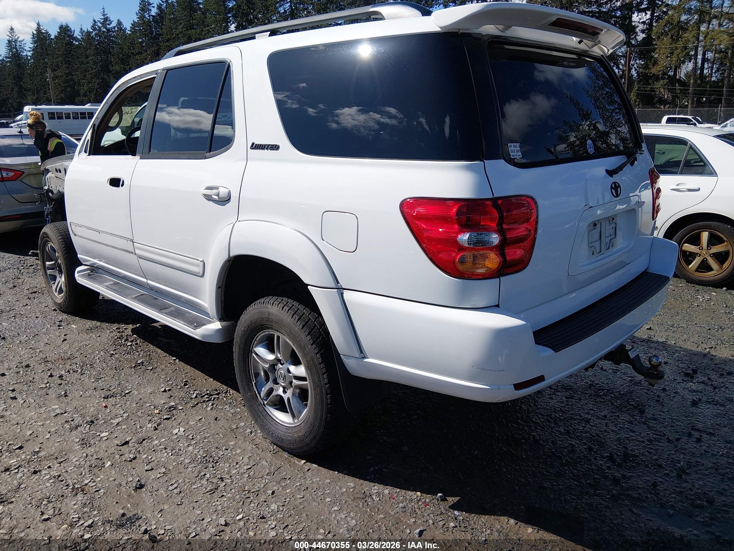 2004 Toyota Sequoia Limited V8 White vin: 5TDBT48AX4S211908
