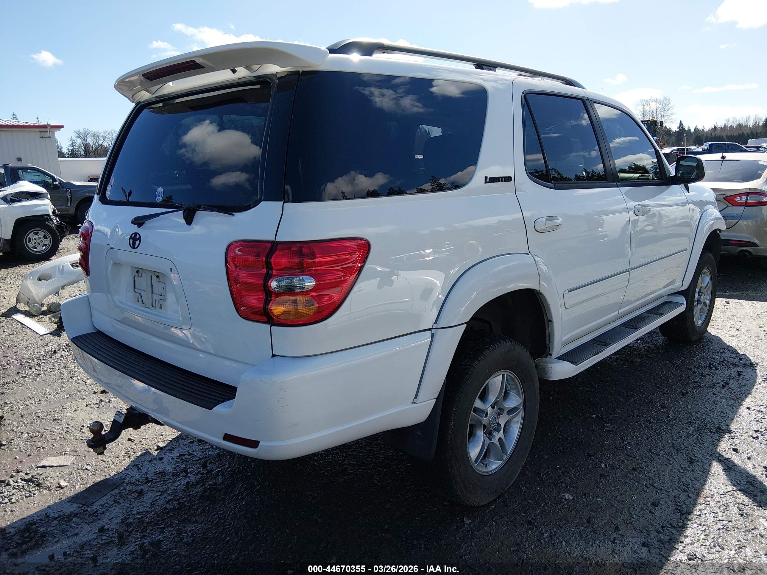 2004 Toyota Sequoia Limited V8 White vin: 5TDBT48AX4S211908