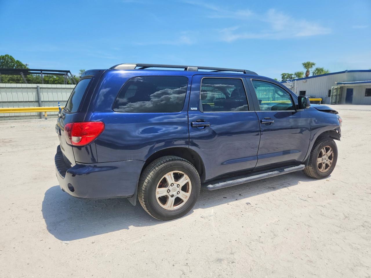 2009 Toyota Sequoia Sr5 Blue vin: 5TDBT64A19S000539