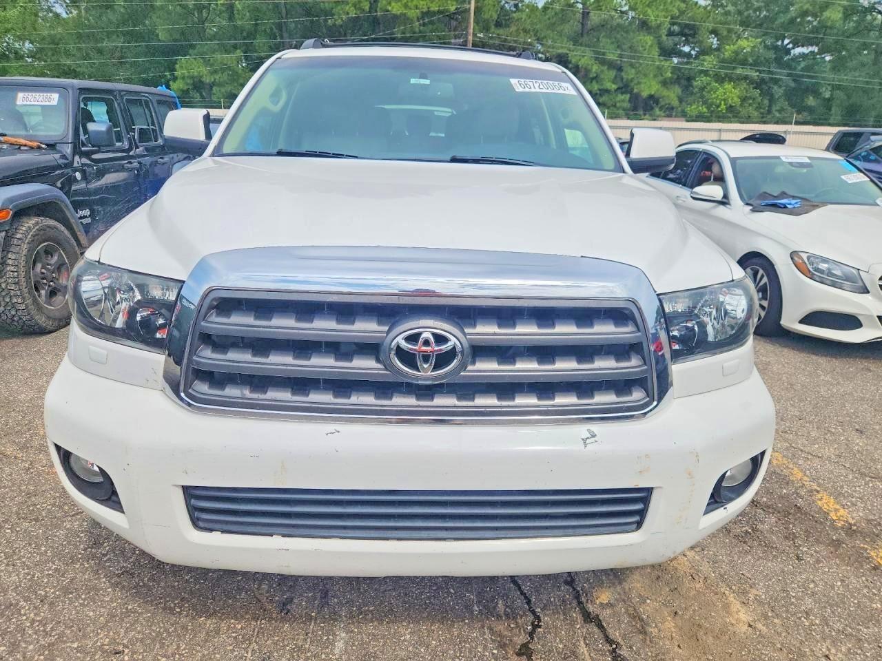 2015 Toyota Sequoia Sr5 White vin: 5TDBW5G14FS125365