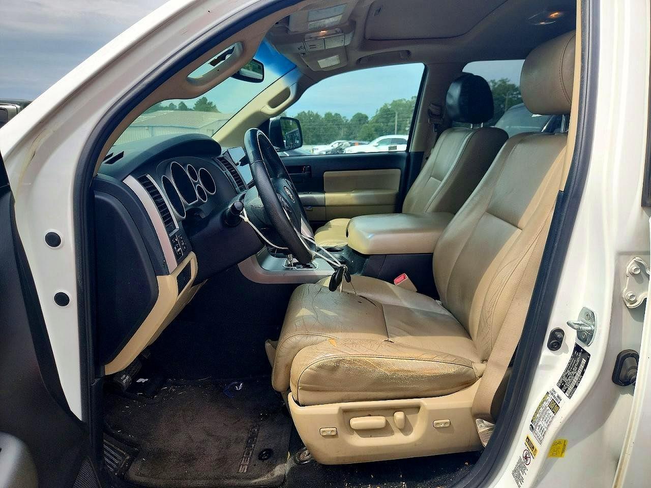 2015 Toyota Sequoia Sr5 White vin: 5TDBW5G14FS125365