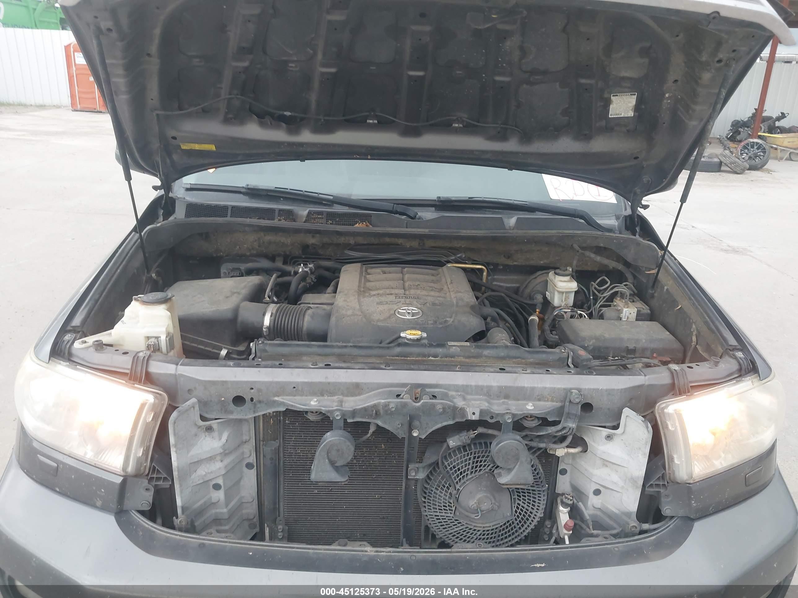 2012 Toyota Sequoia Sr5 5.7l V8 Gray vin: 5TDBW5G15CS059226